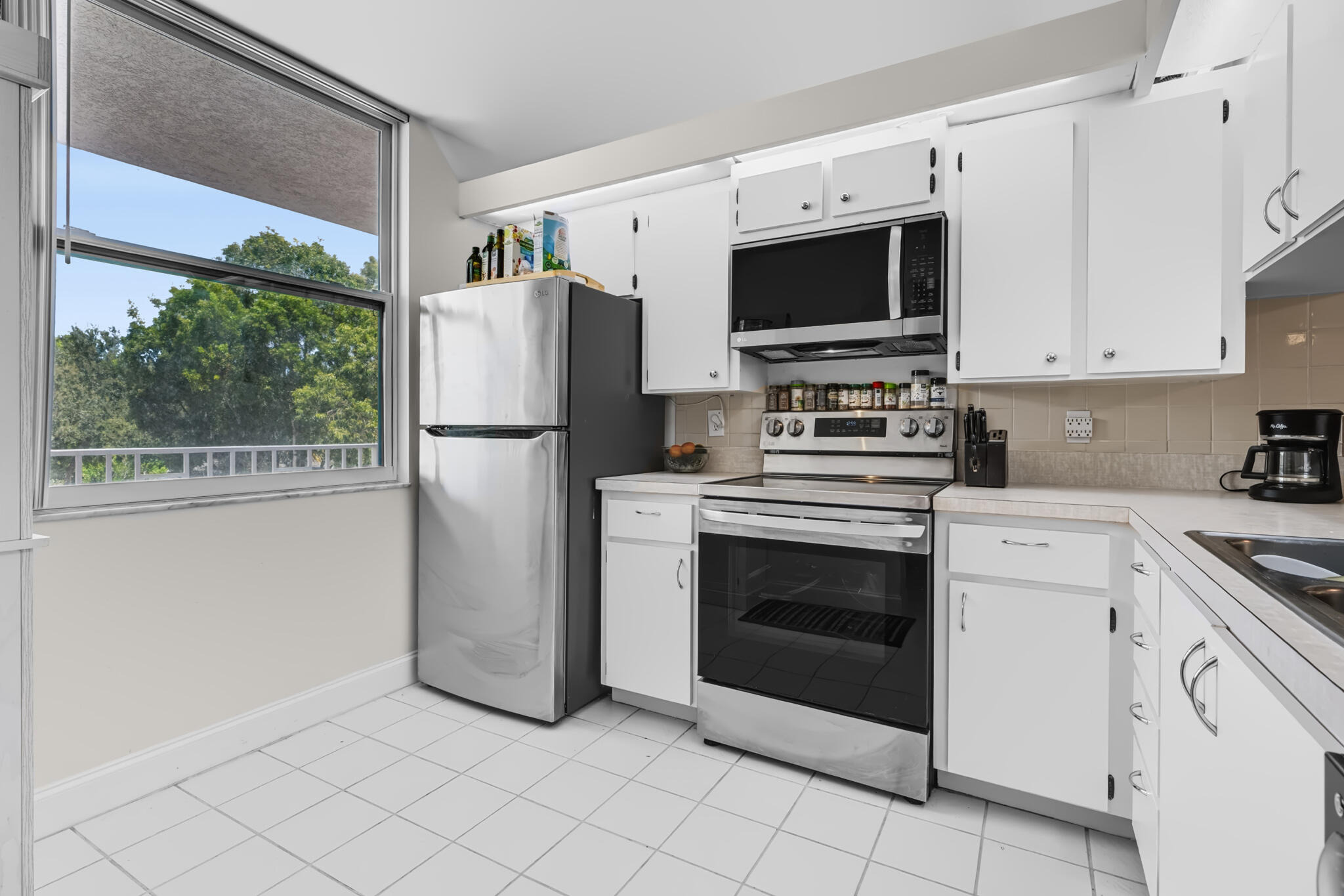 Whitehall Dr, West Palm Beach, FL 33401 #1