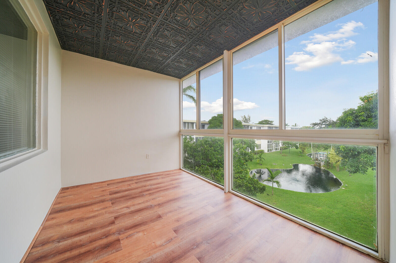 Del Lago Cir, Sunrise, FL 33313 #1