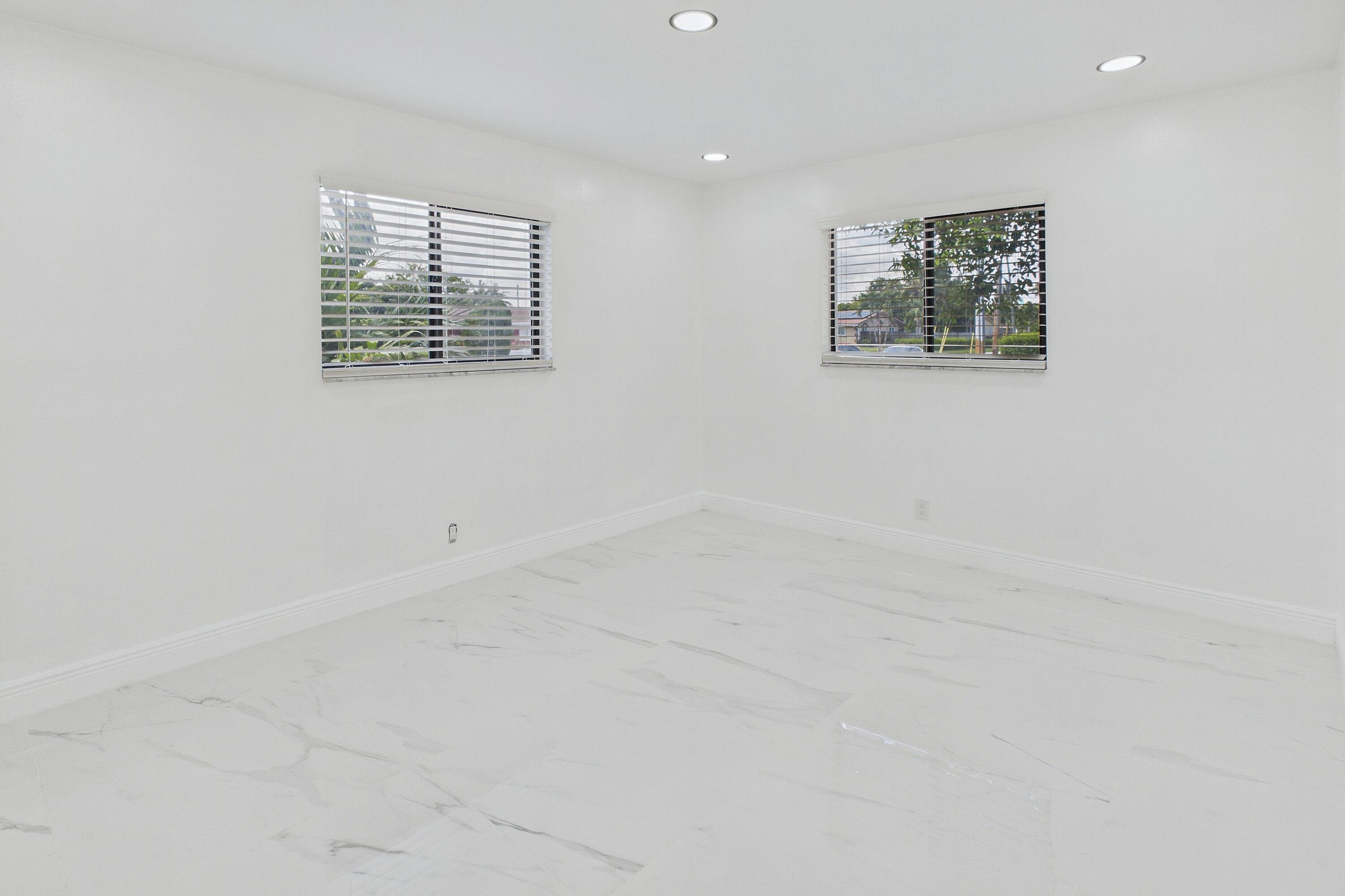 43rd Ave, Plantation, FL 33317