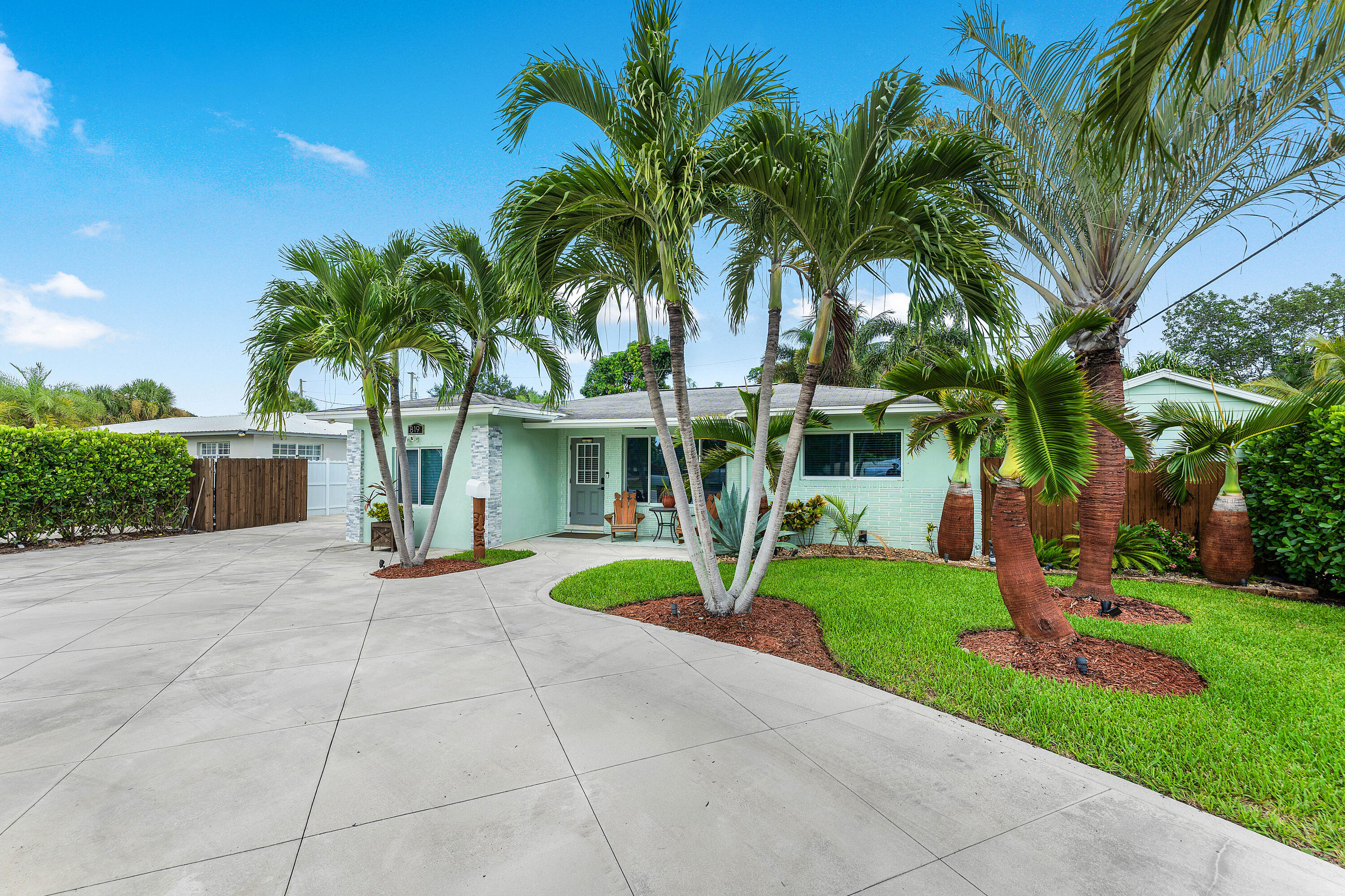 6th St, Lake Park, FL 33403 #1