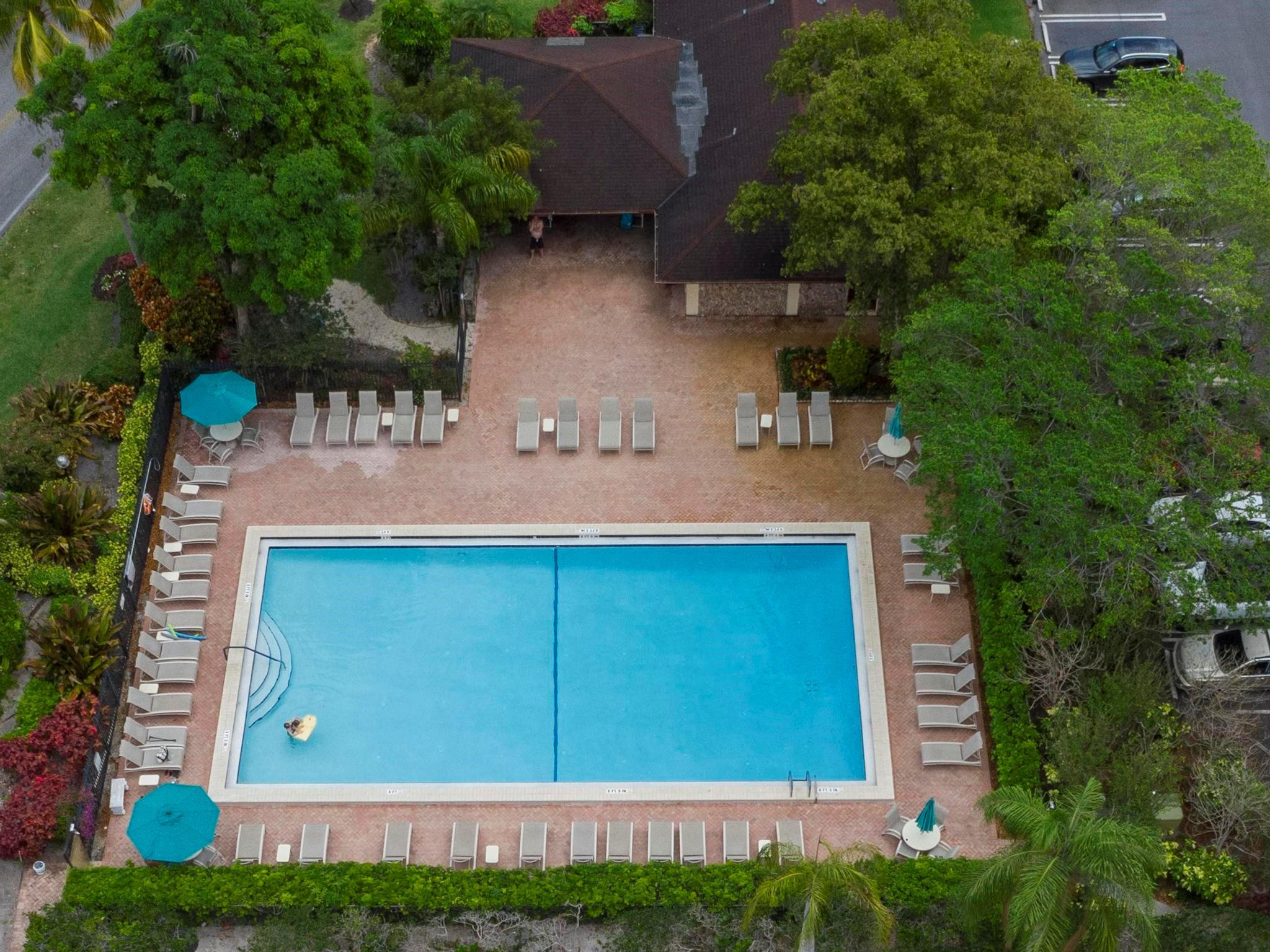 Palm Aire Dr, Pompano Beach, FL 33069