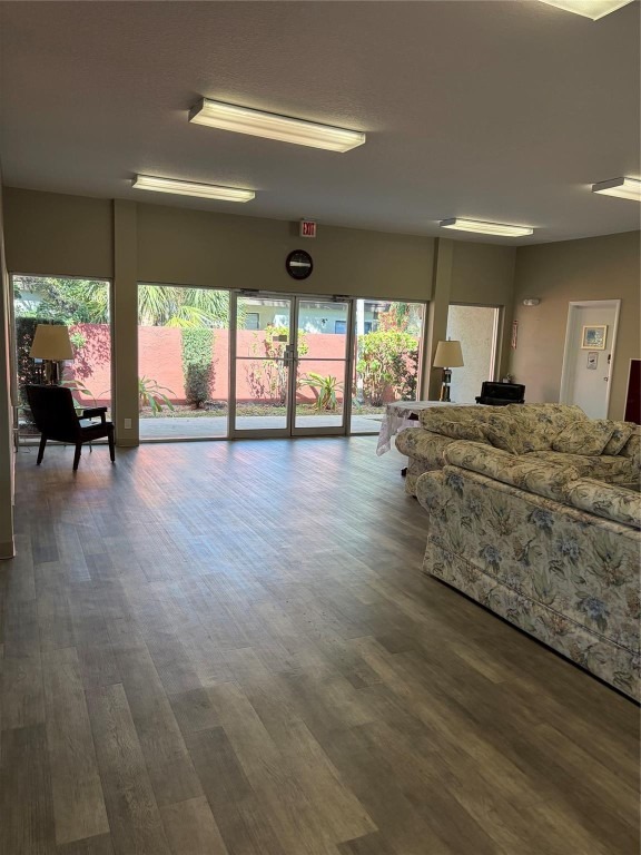Jacaranda Country Club Dr, Plantation, FL 33324