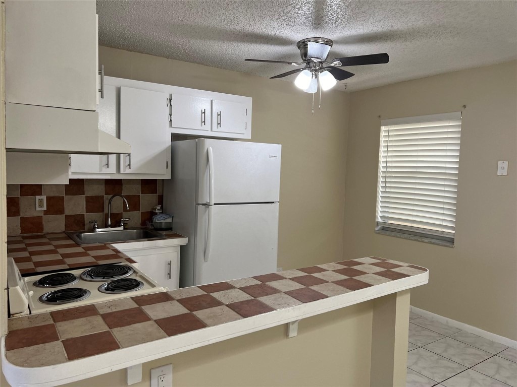 6th Ave, Fort Lauderdale, FL 33334