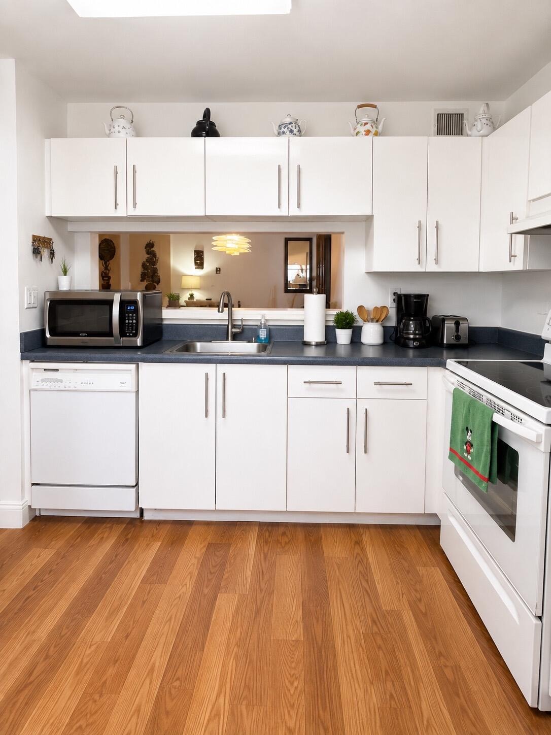 Magellan Cir, Miami, FL 33180