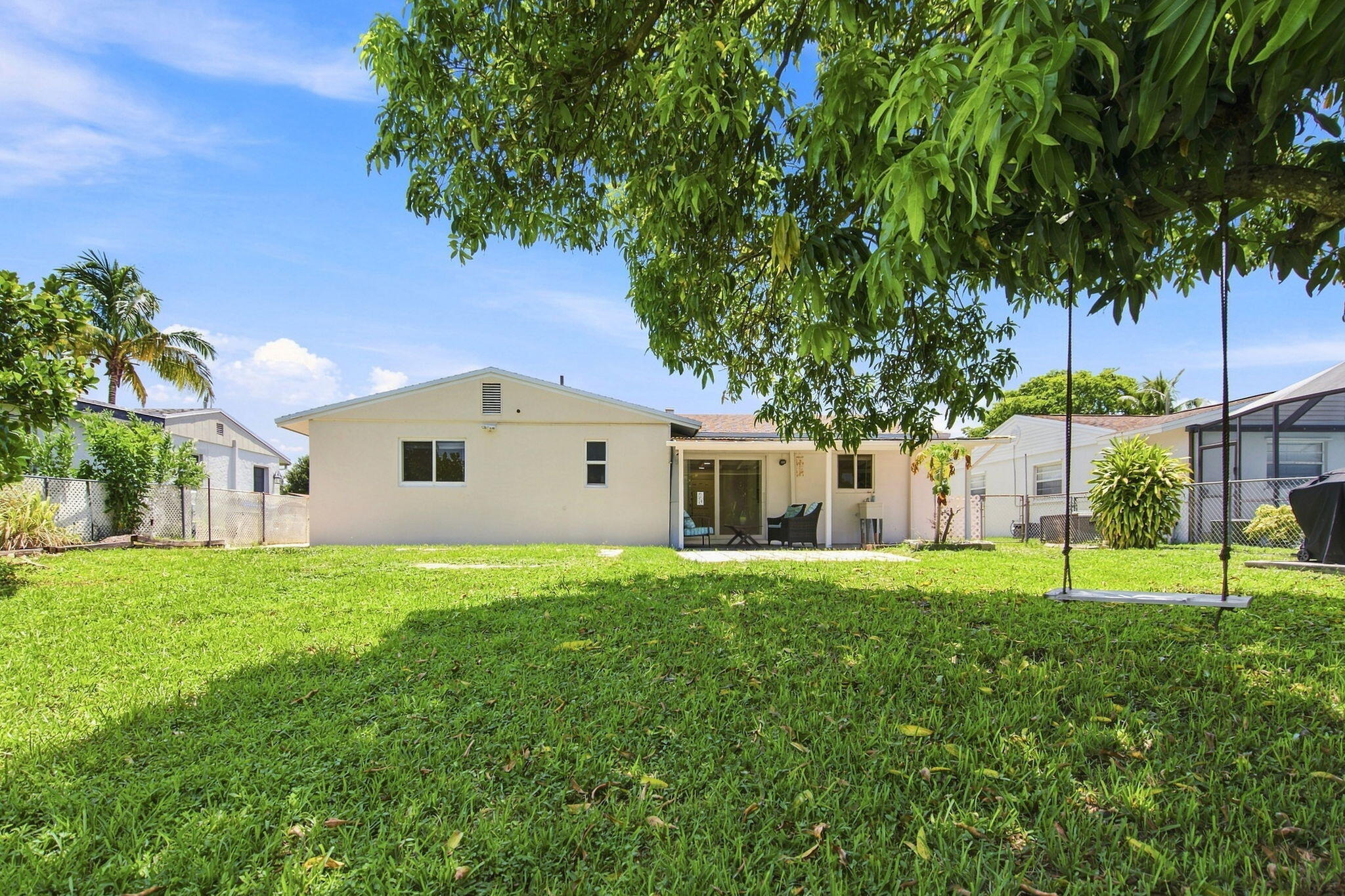 1st St, Margate, FL 33068