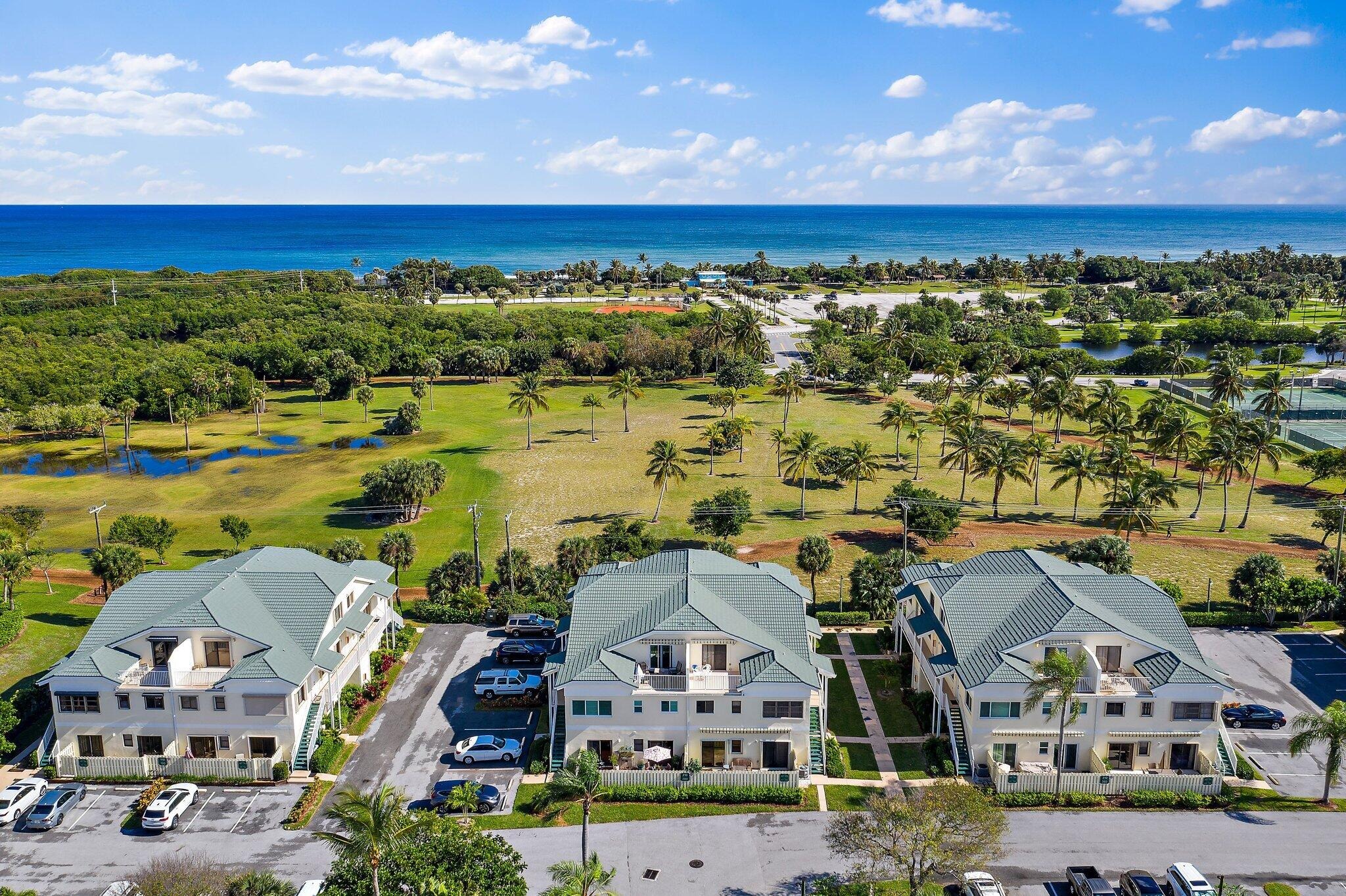 Bella Vista Ct, Jupiter, FL 33477