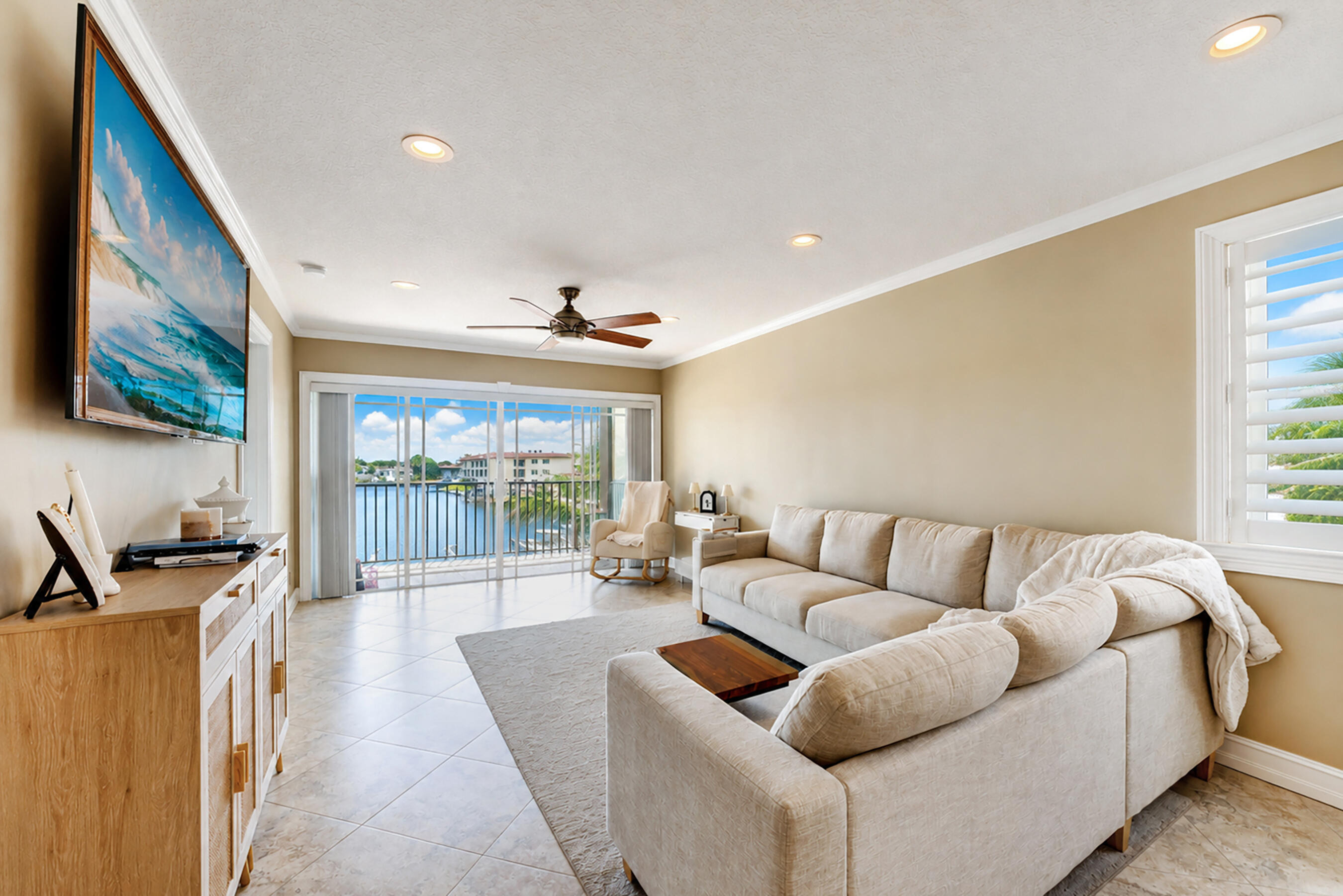 Northlake Dr, North Palm Beach, FL 33408