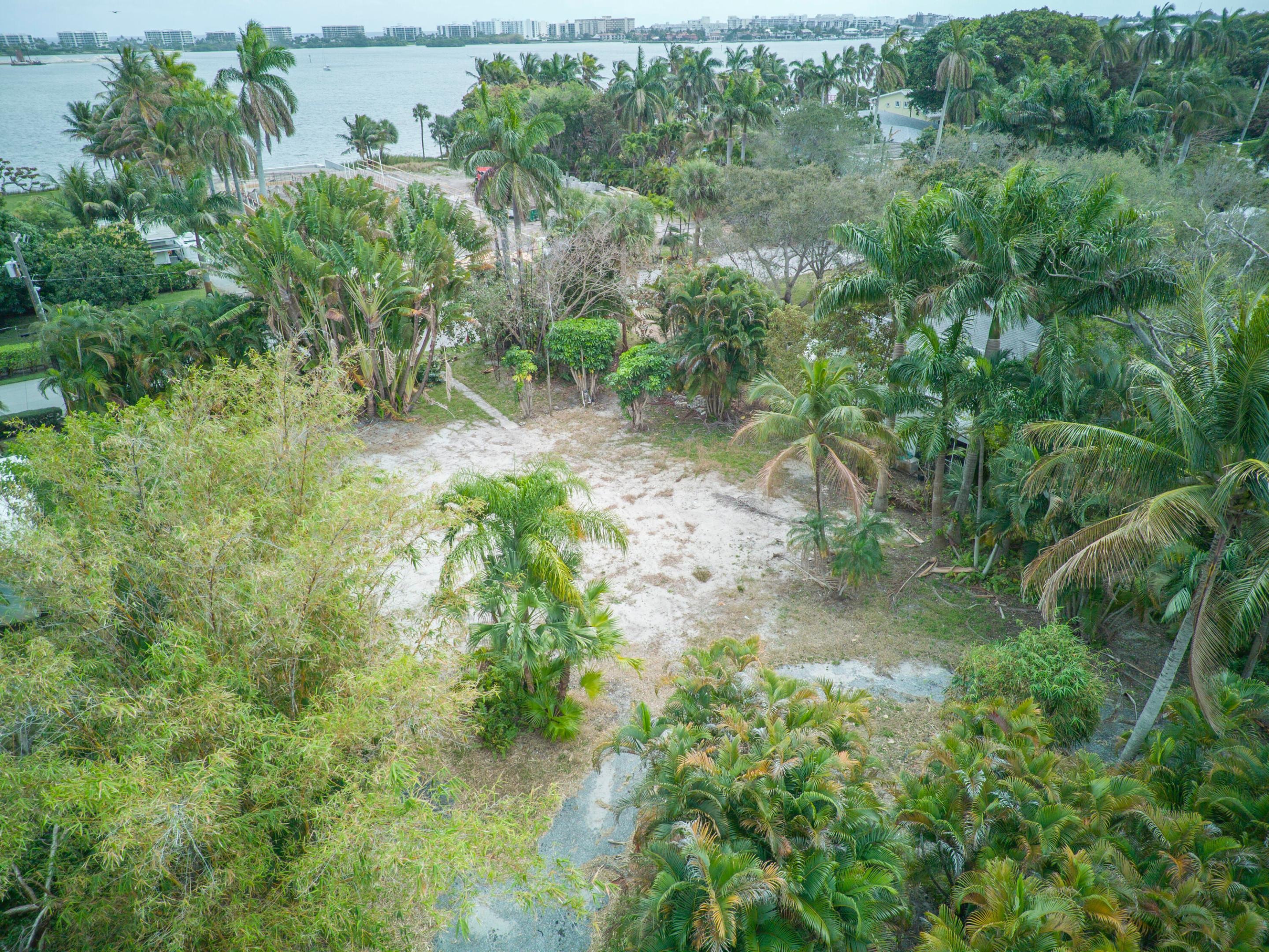 Palmway , Lake Worth Beach, FL 33460