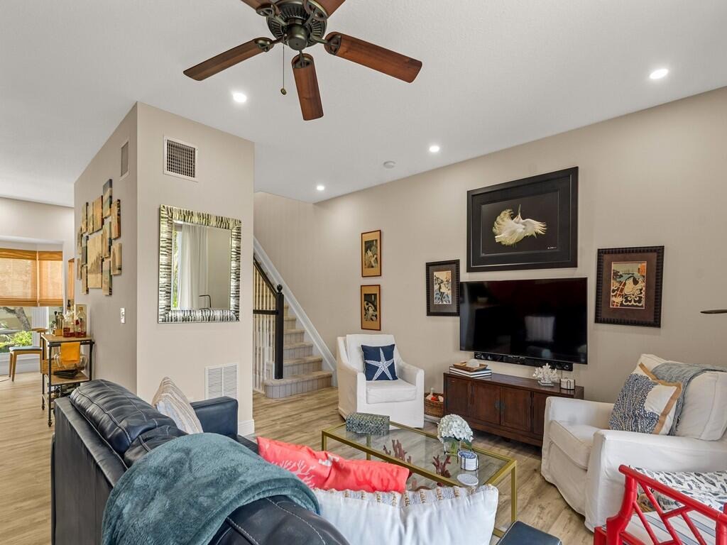 42nd Sq, Vero Beach, FL 32960 #1