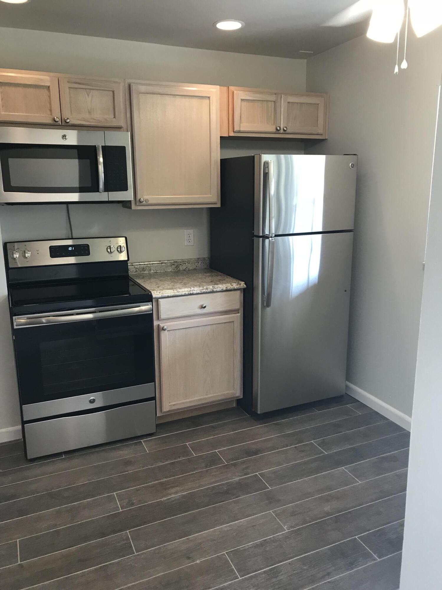 94th Ave, Sunrise, FL 33351