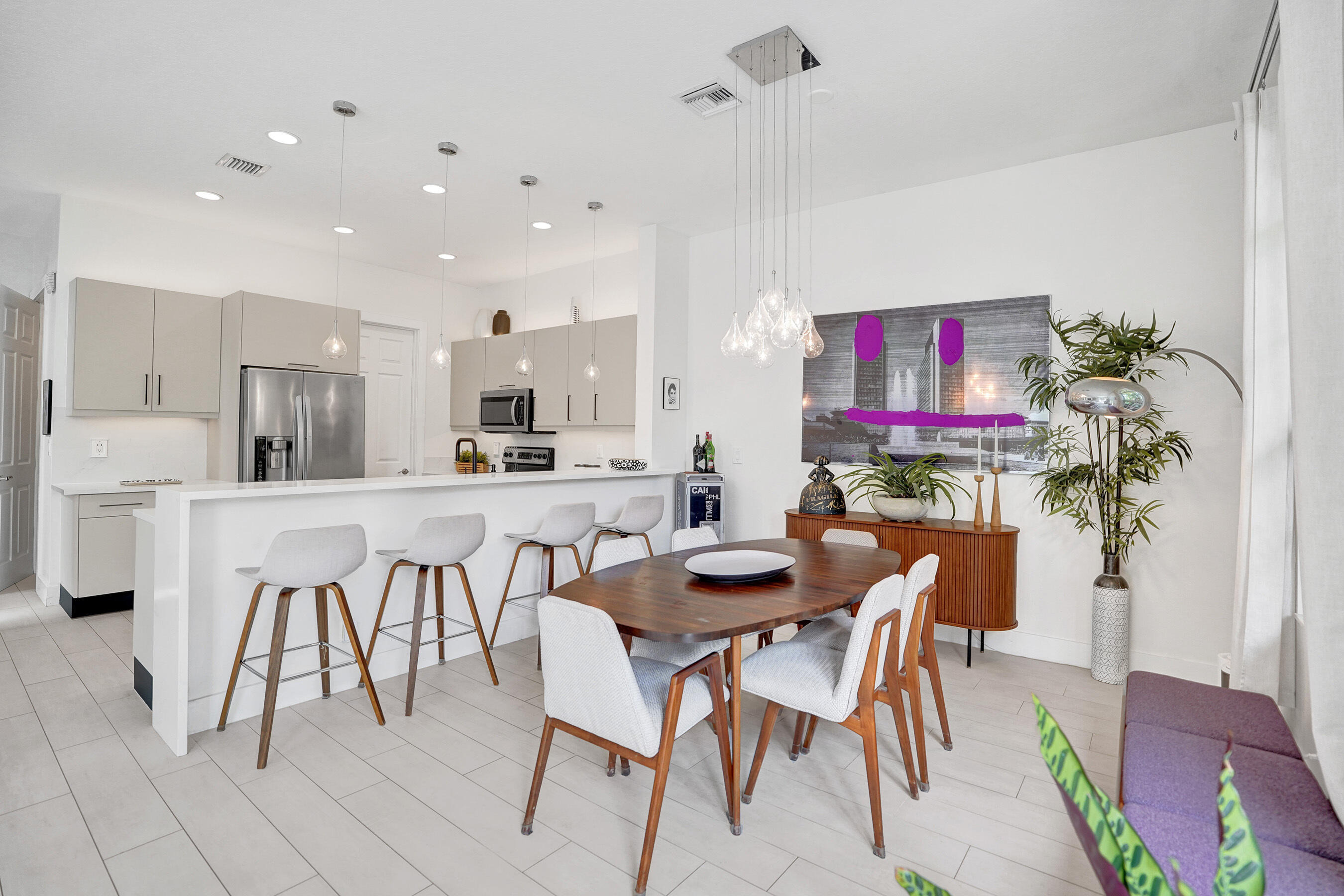 9th Ave, Wilton Manors, FL 33334