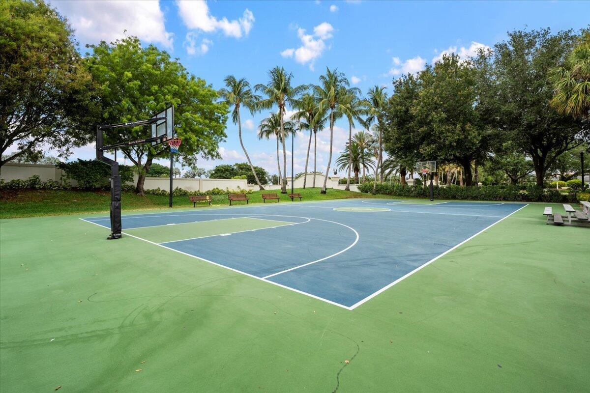 Circle Pond Ct, Boca Raton, FL 33496