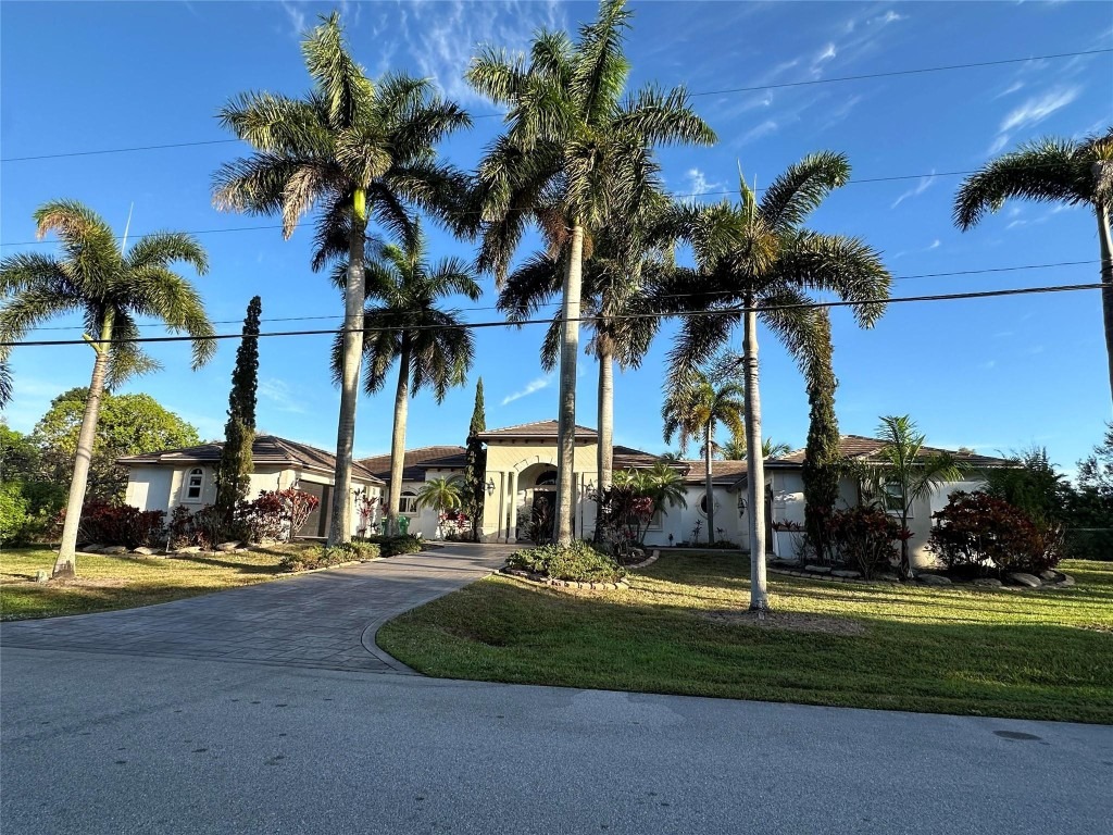 20th Ct, Plantation, FL 33323