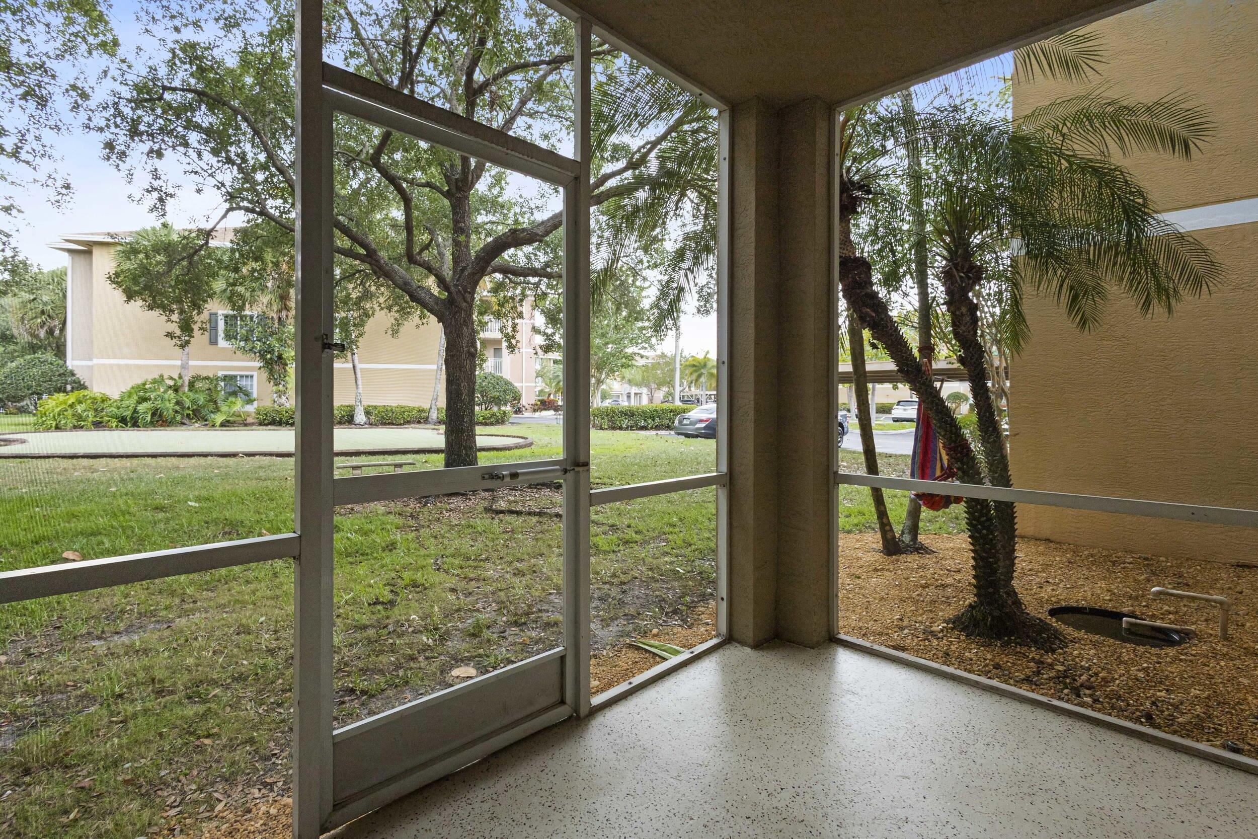 Emerald Dunes Dr, West Palm Beach, FL 33411