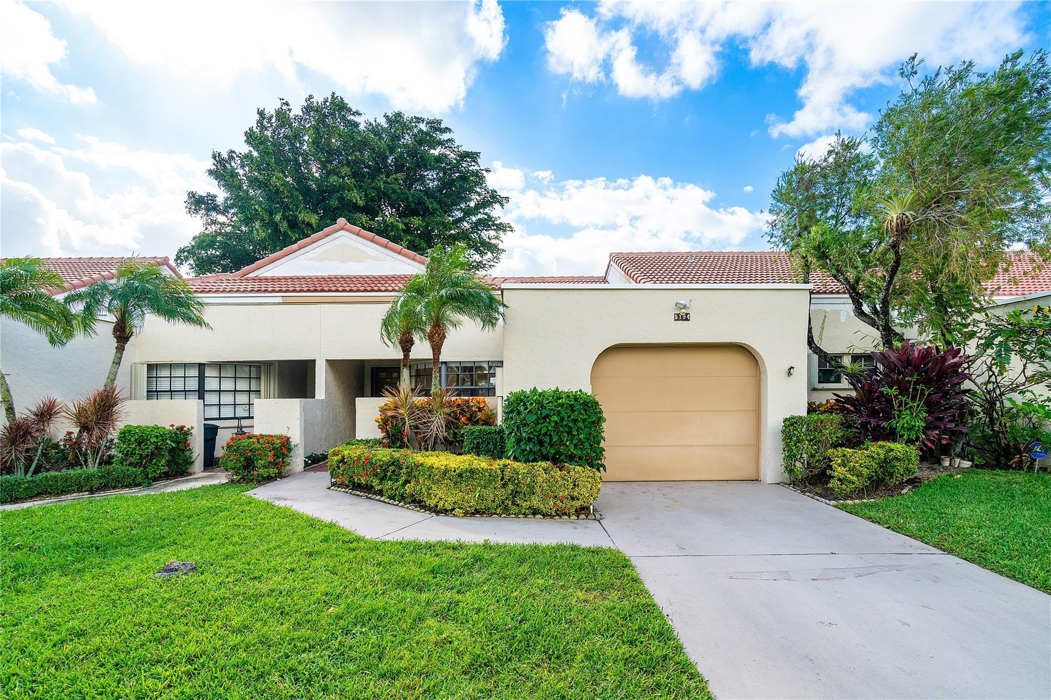 Parkwalk Cir, Boynton Beach, FL 33472