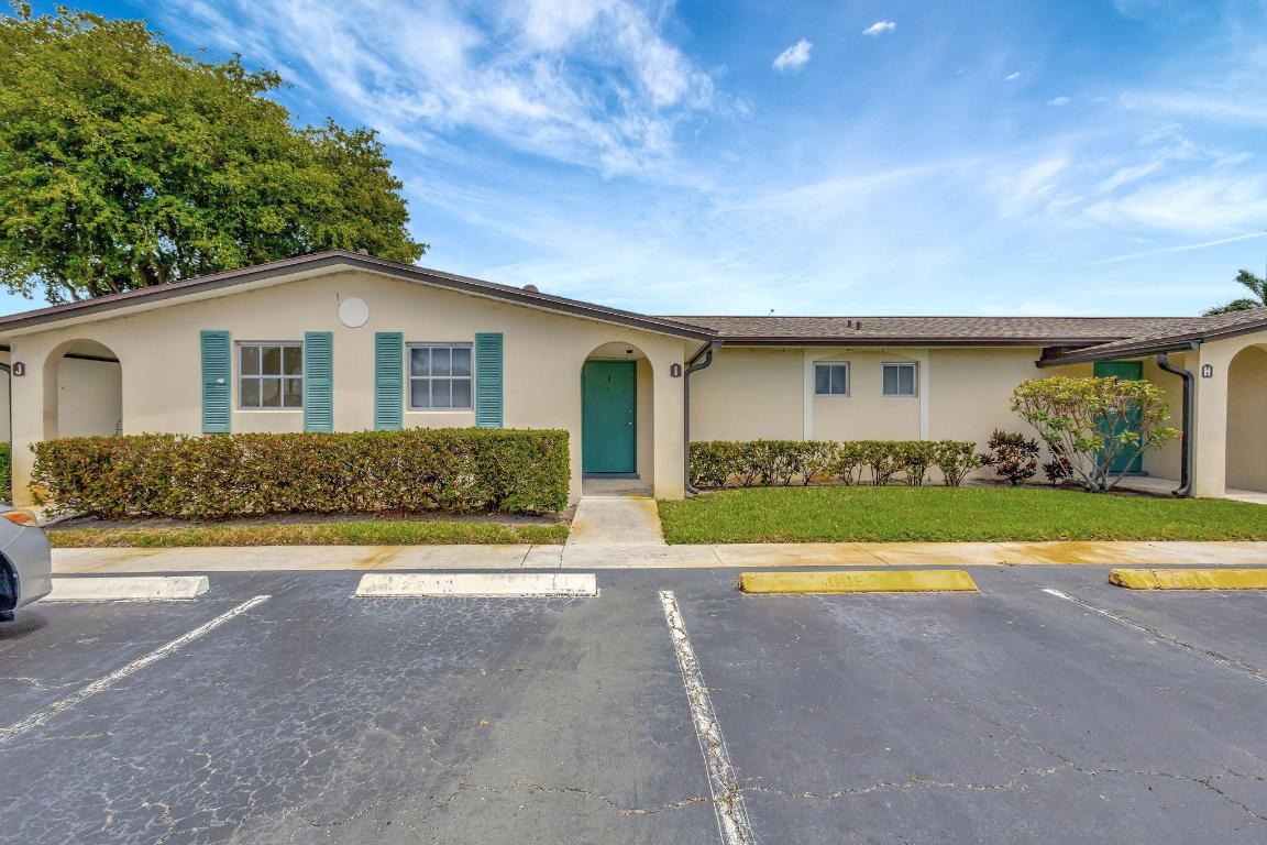 Ashley Dr, West Palm Beach, FL 33415