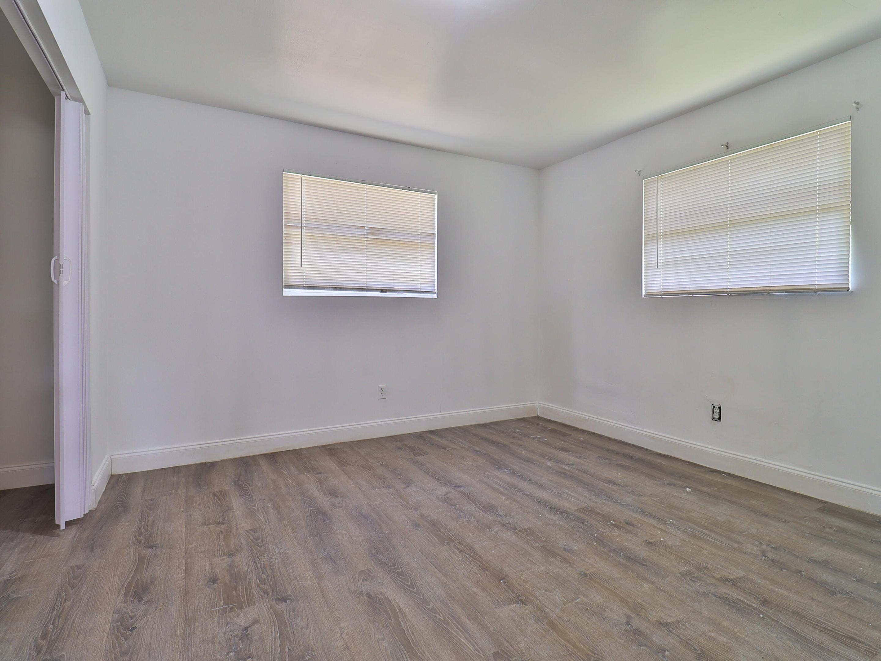 Dixie Blvd, Fort Pierce, FL 34946