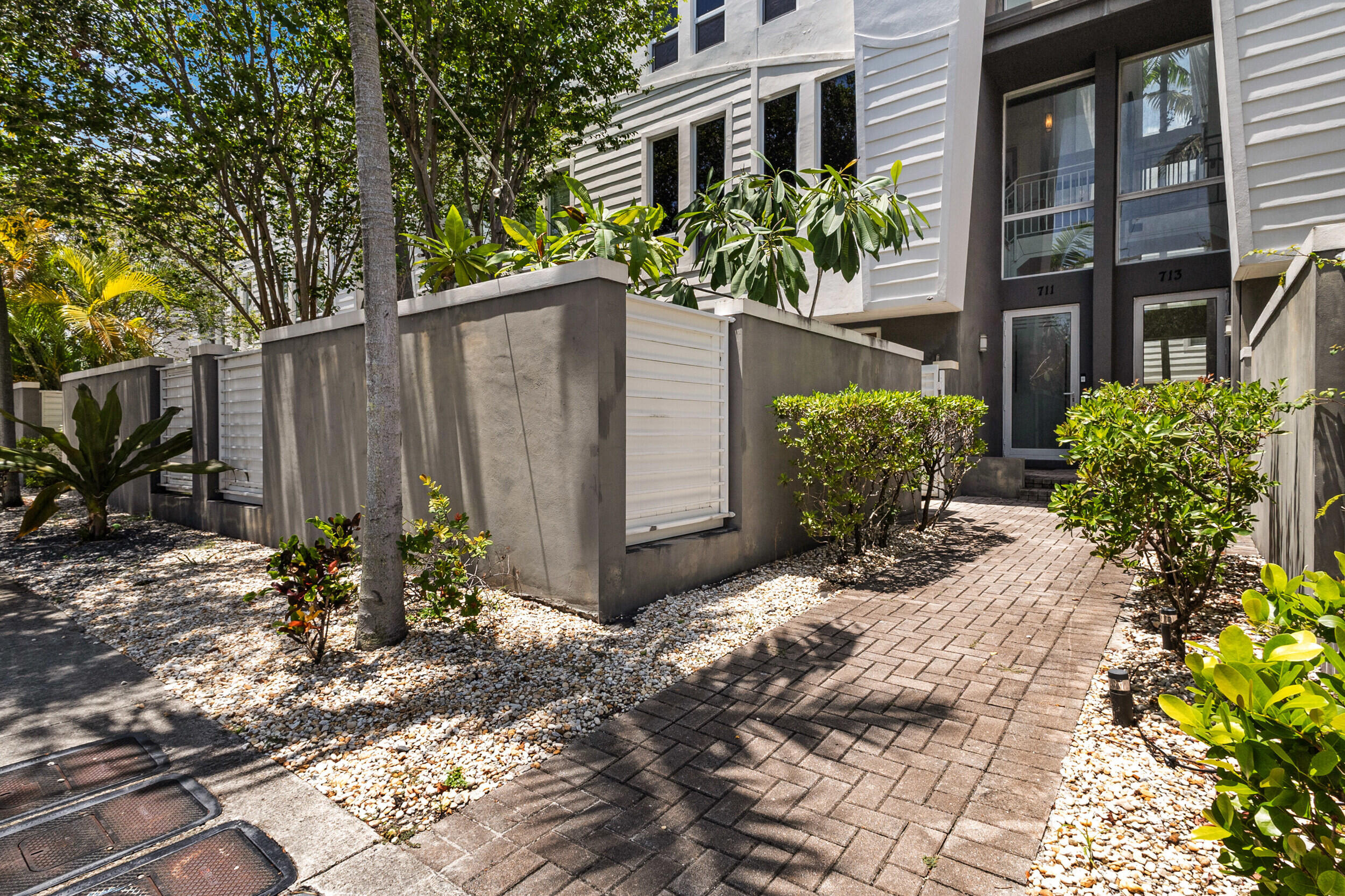 16th Ct, Fort Lauderdale, FL 33316