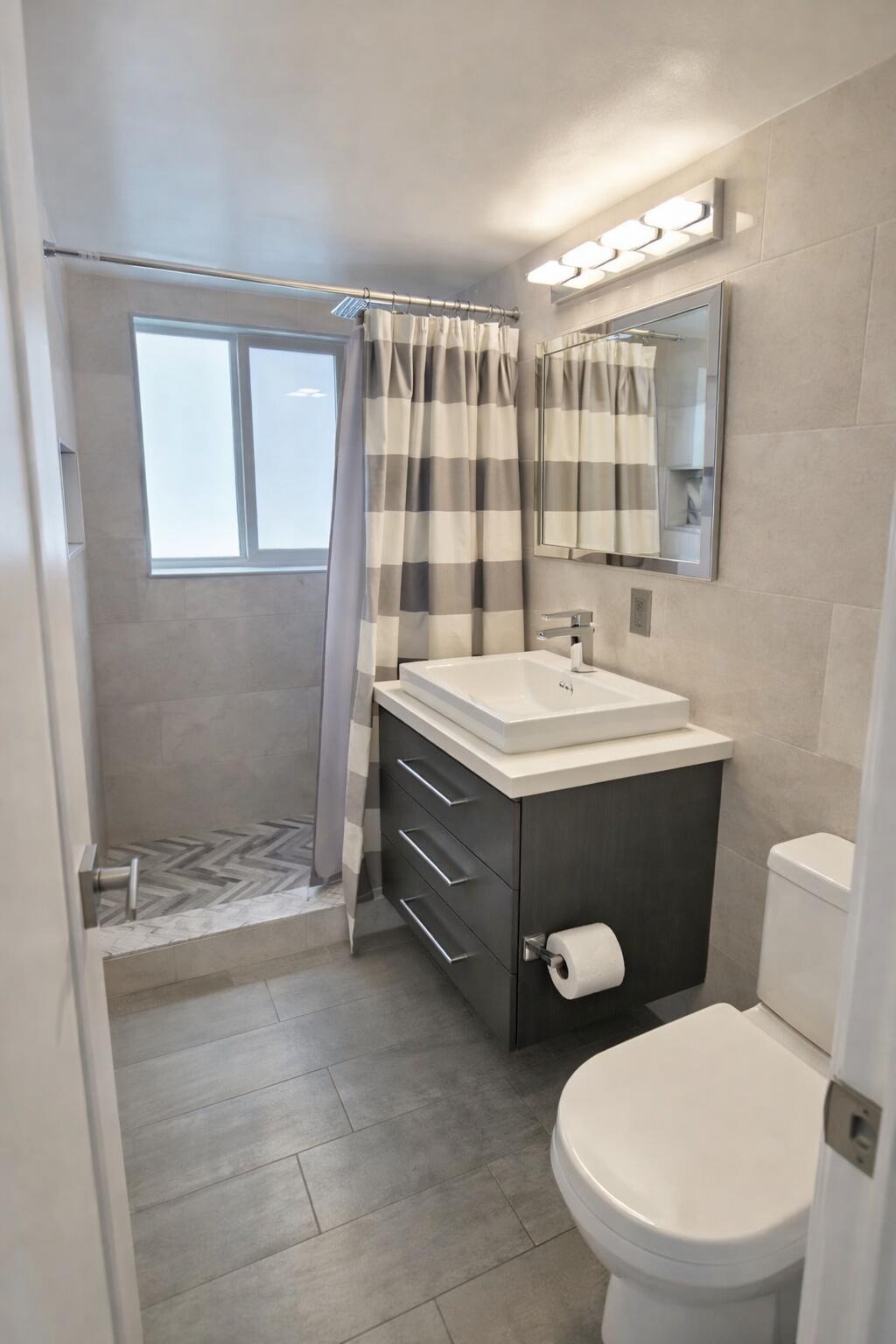 Bayview Dr, Fort Lauderdale, FL 33306