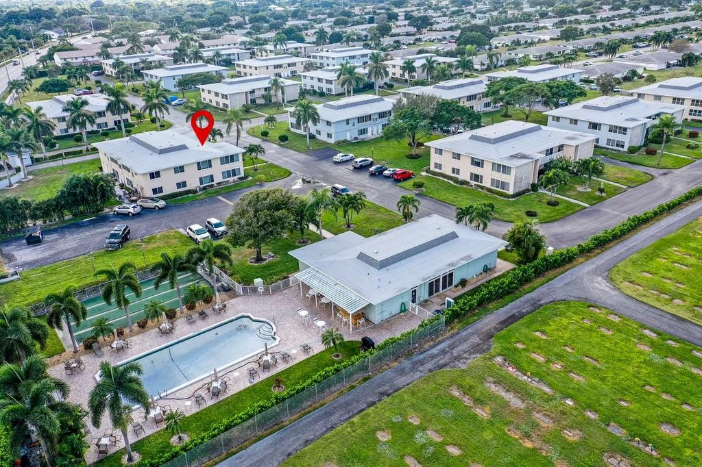 North Blvd, Boynton Beach, FL 33435
