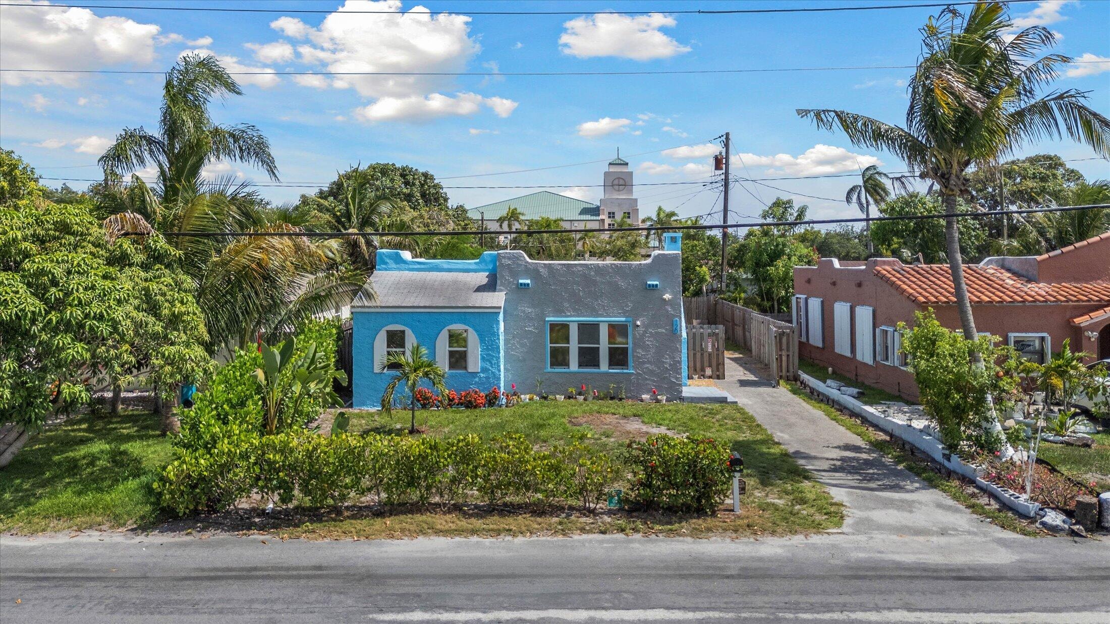 4th Ave, Boynton Beach, FL 33435
