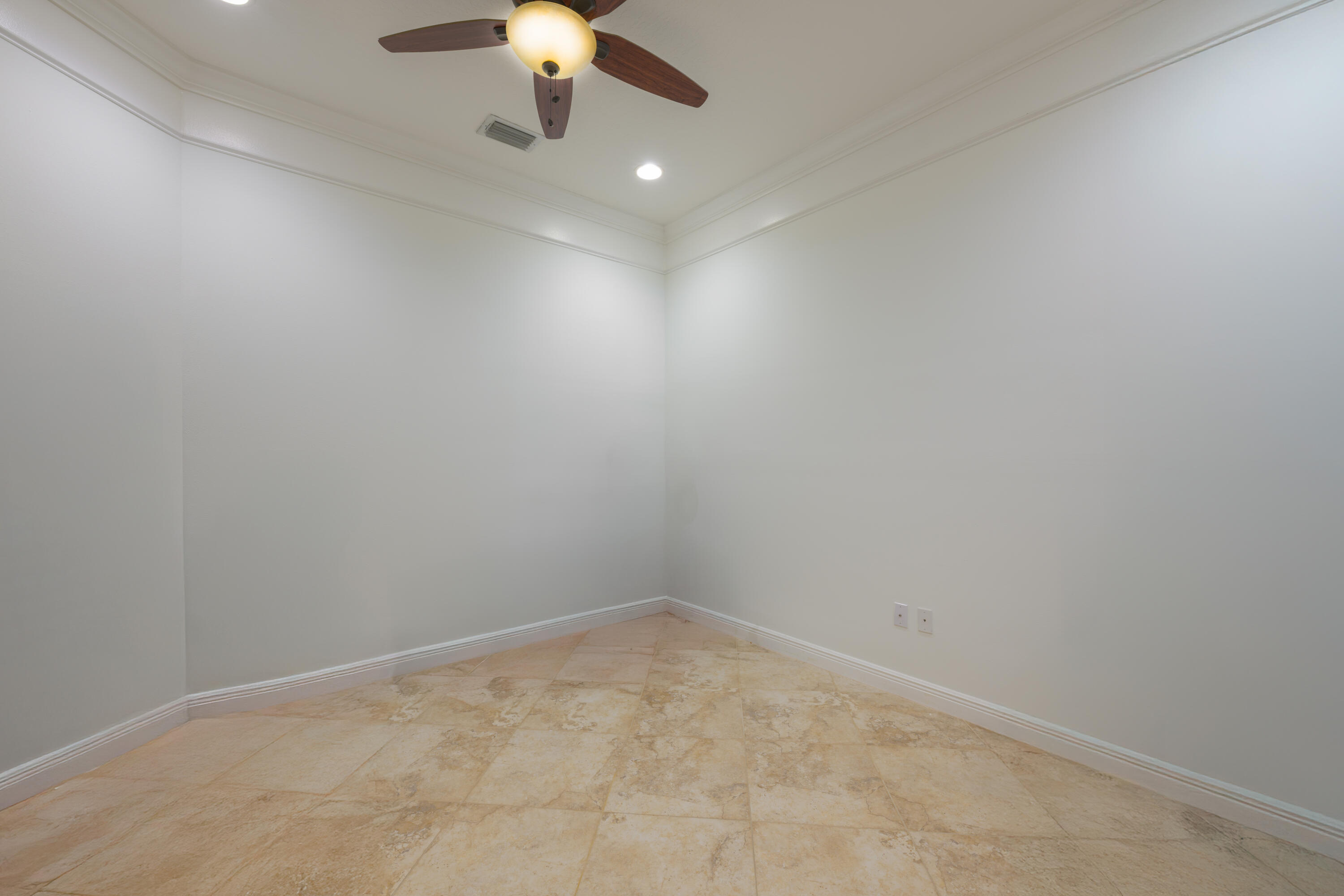 Cable Beach Ln, West Palm Beach, FL 33410