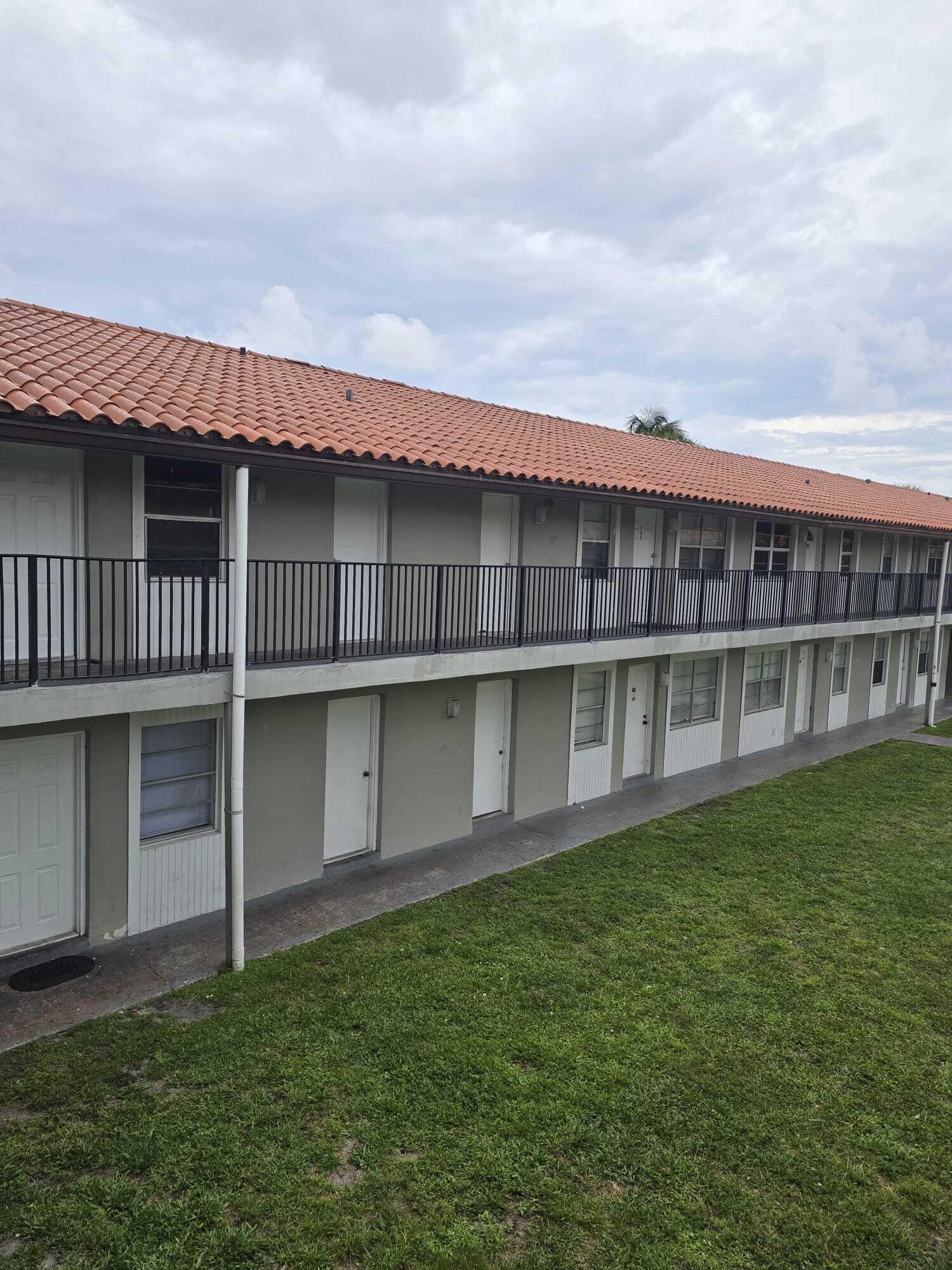 52nd Ave, North Lauderdale, FL 33068 #1