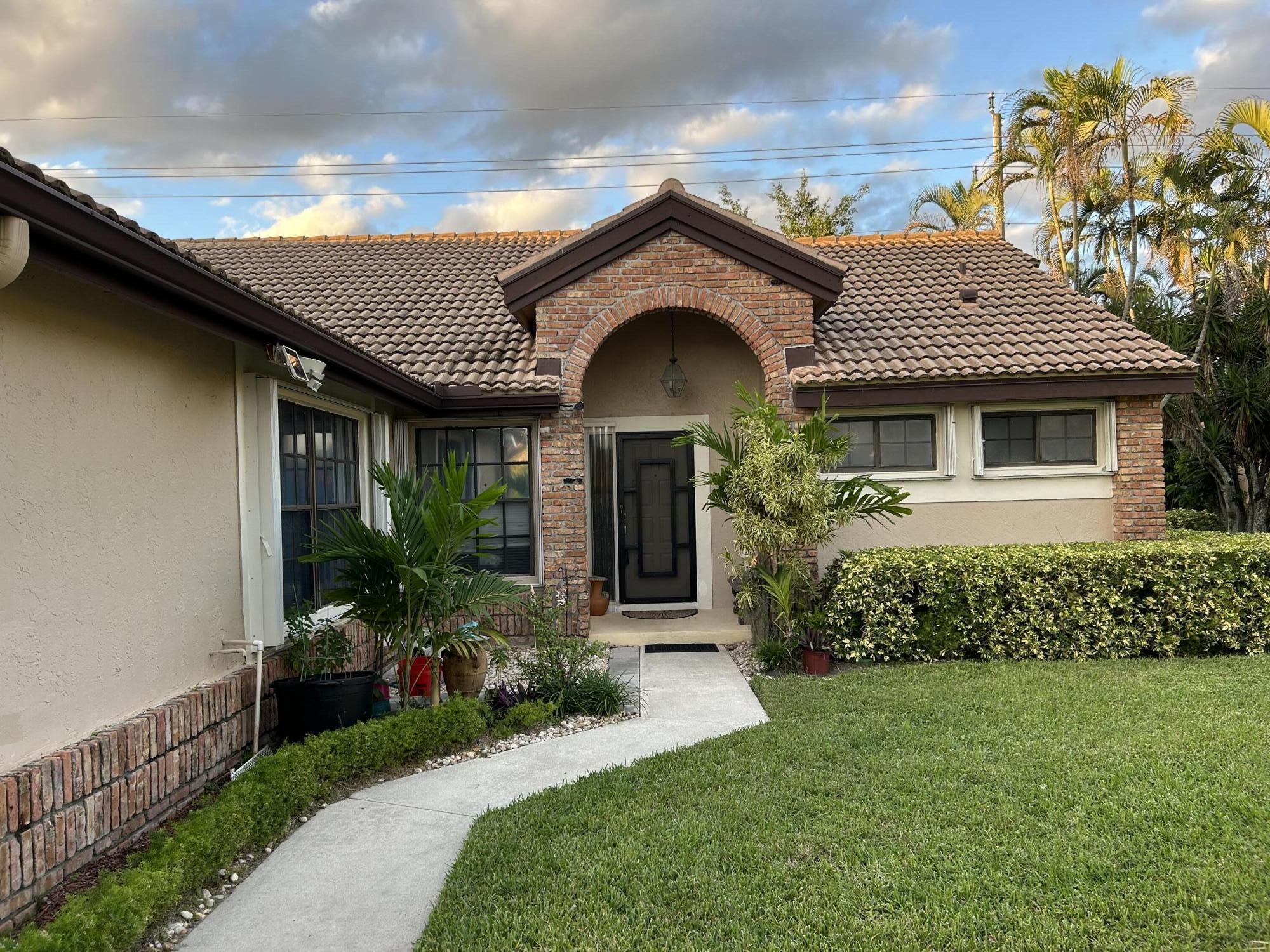 Le Chalet Blvd, Boynton Beach, FL 33472 #1