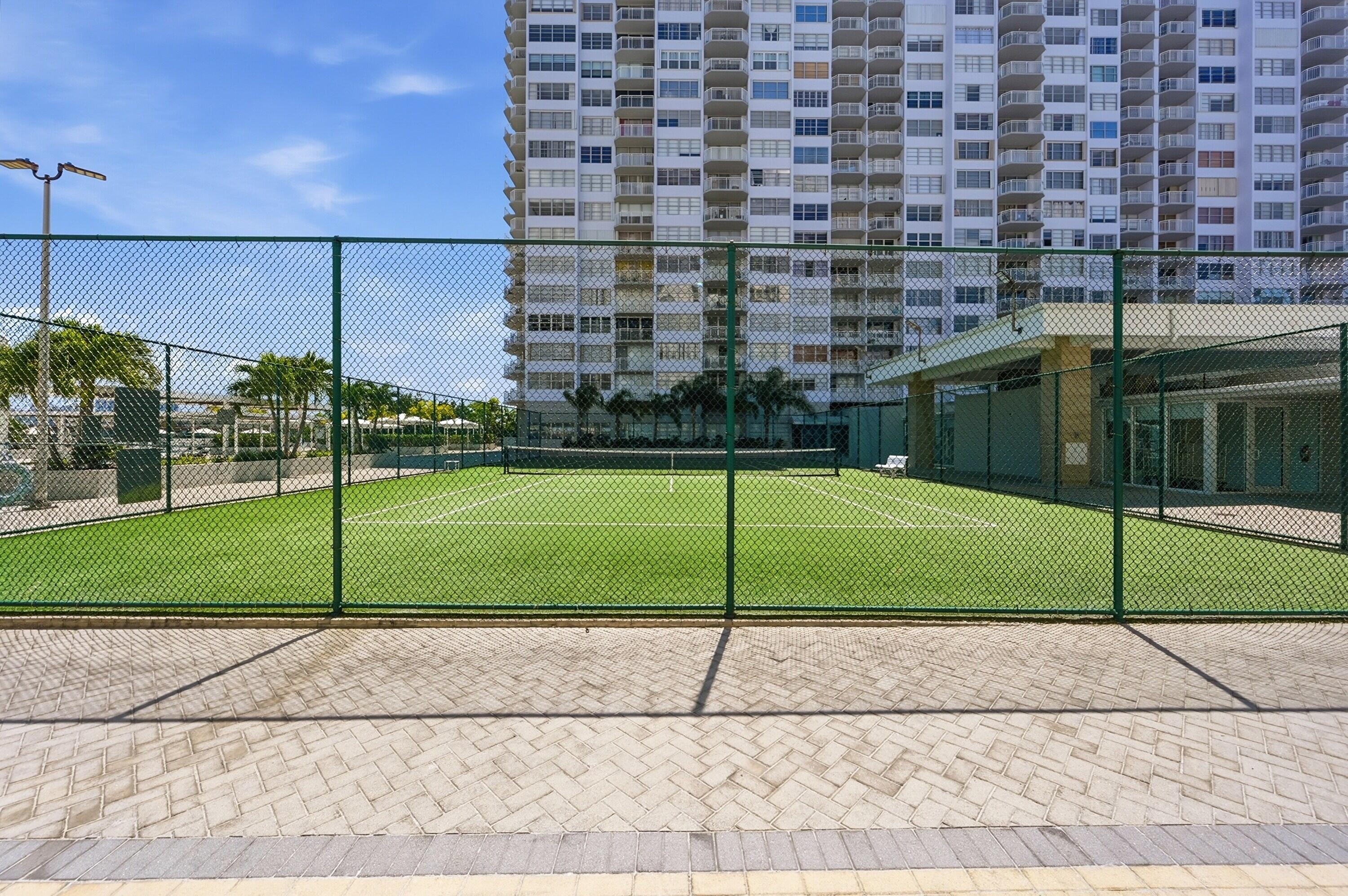 Biscayne Blvd, Aventura, FL 33160 #1