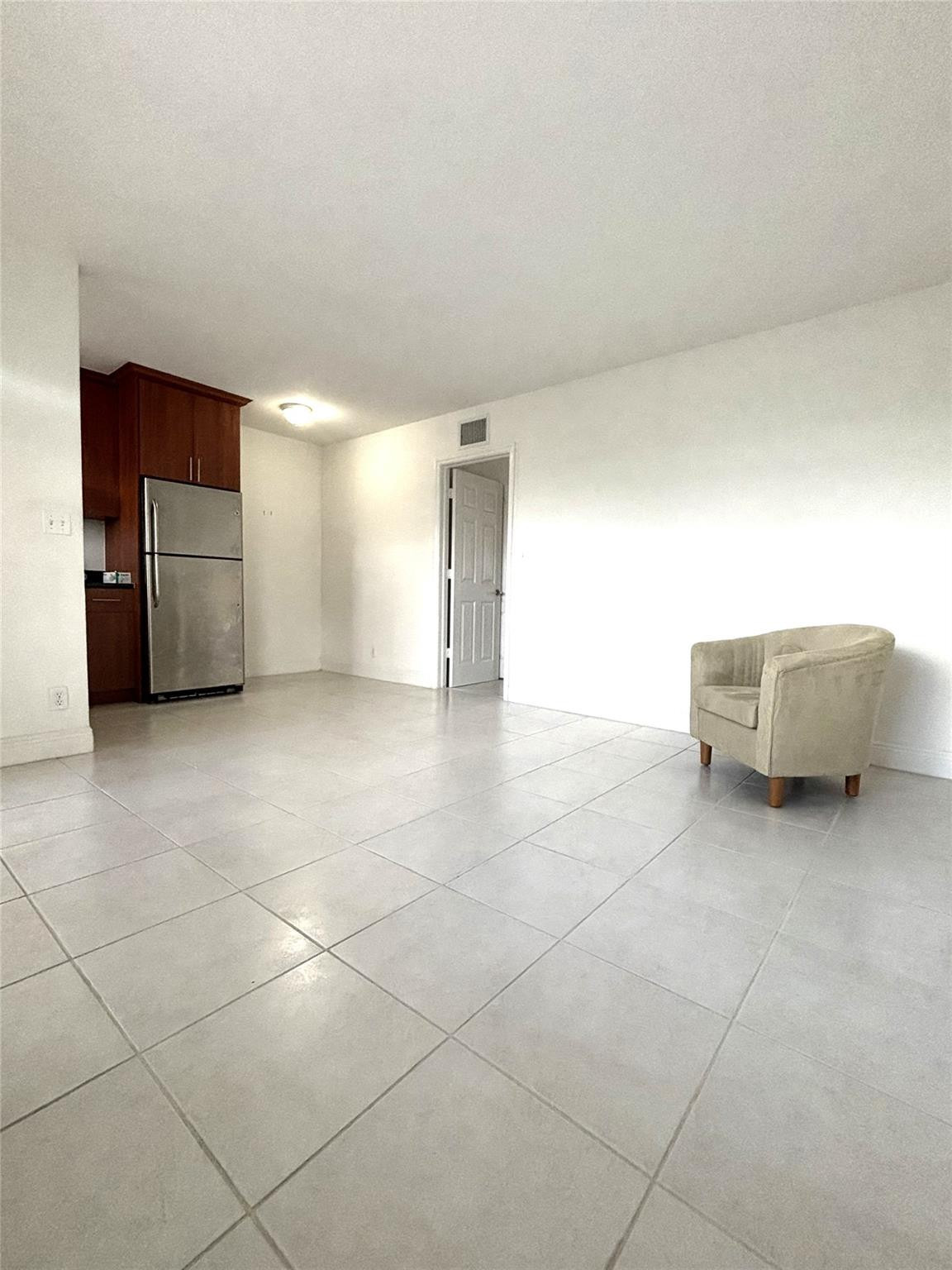 Dixie Hwy, Oakland Park, FL 33334 #1