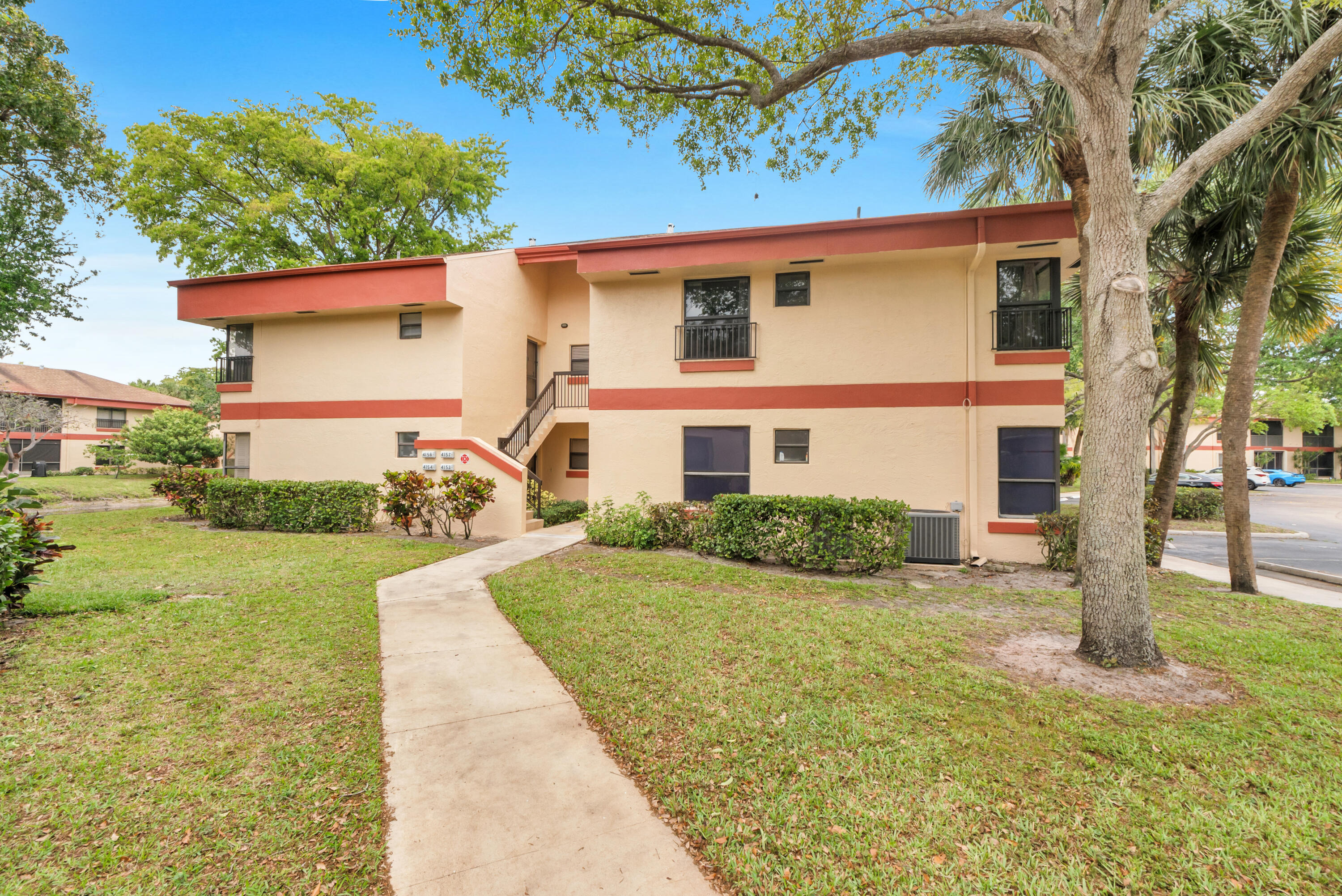 Carambola Cir, Coconut Creek, FL 33066