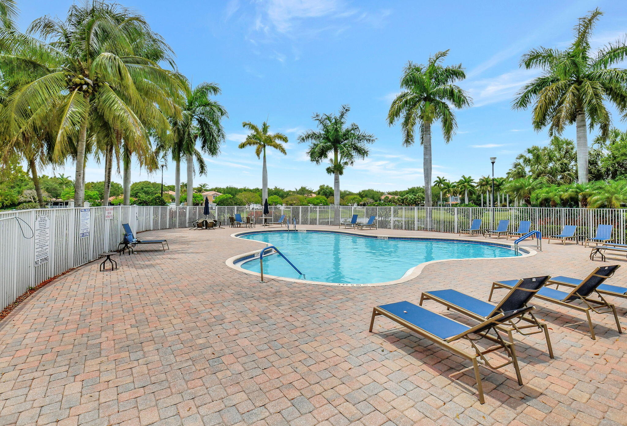 Wickham Cir, Delray Beach, FL 33445