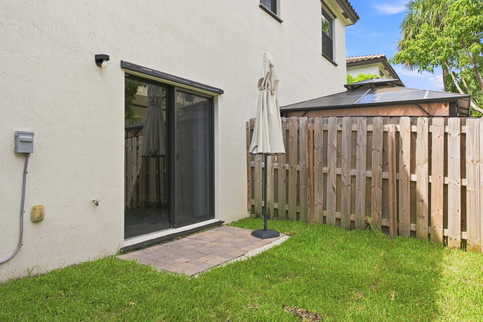 54th Ave, North Lauderdale, FL 33068