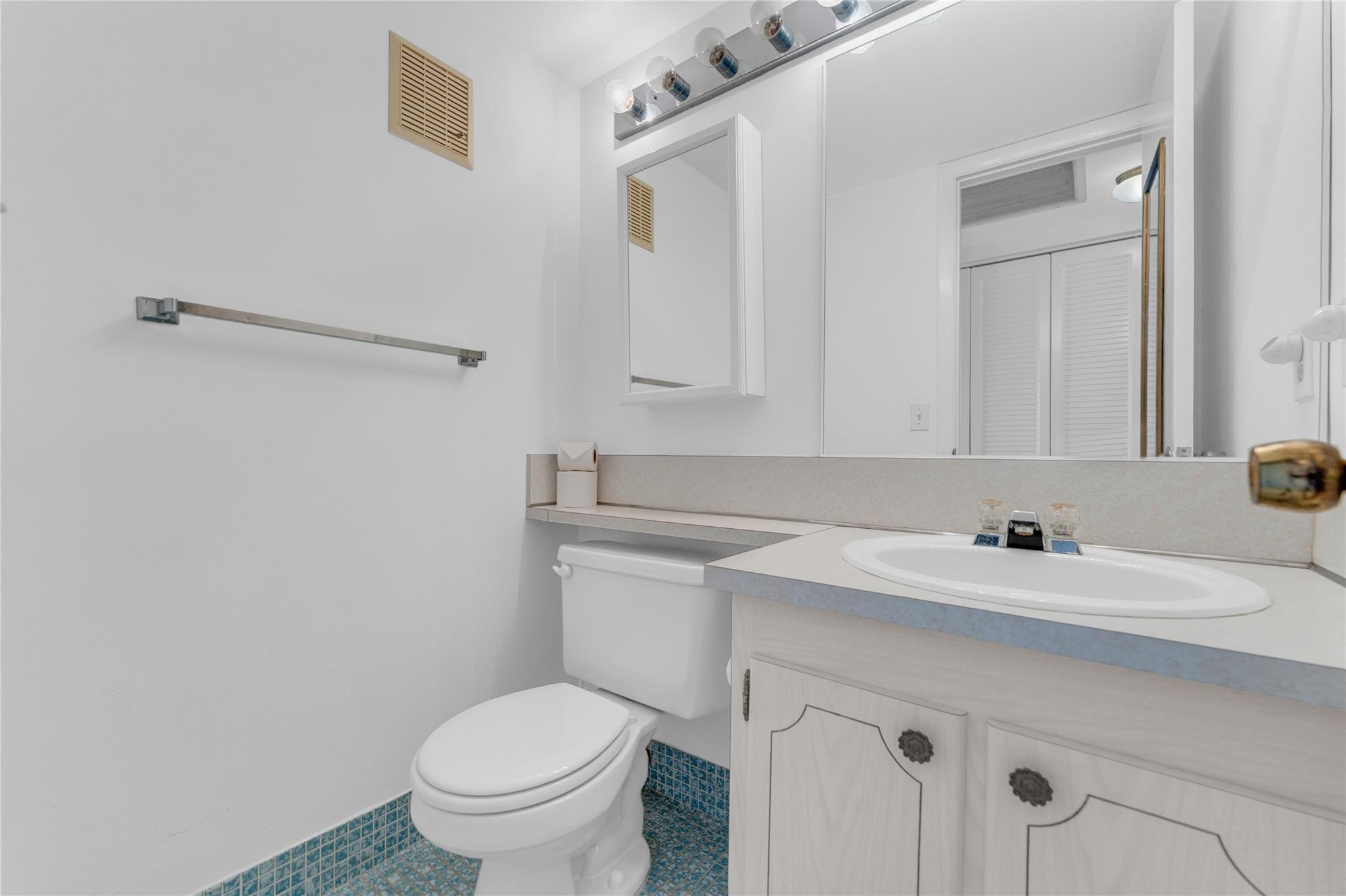 Westbury J , Deerfield Beach, FL 33442
