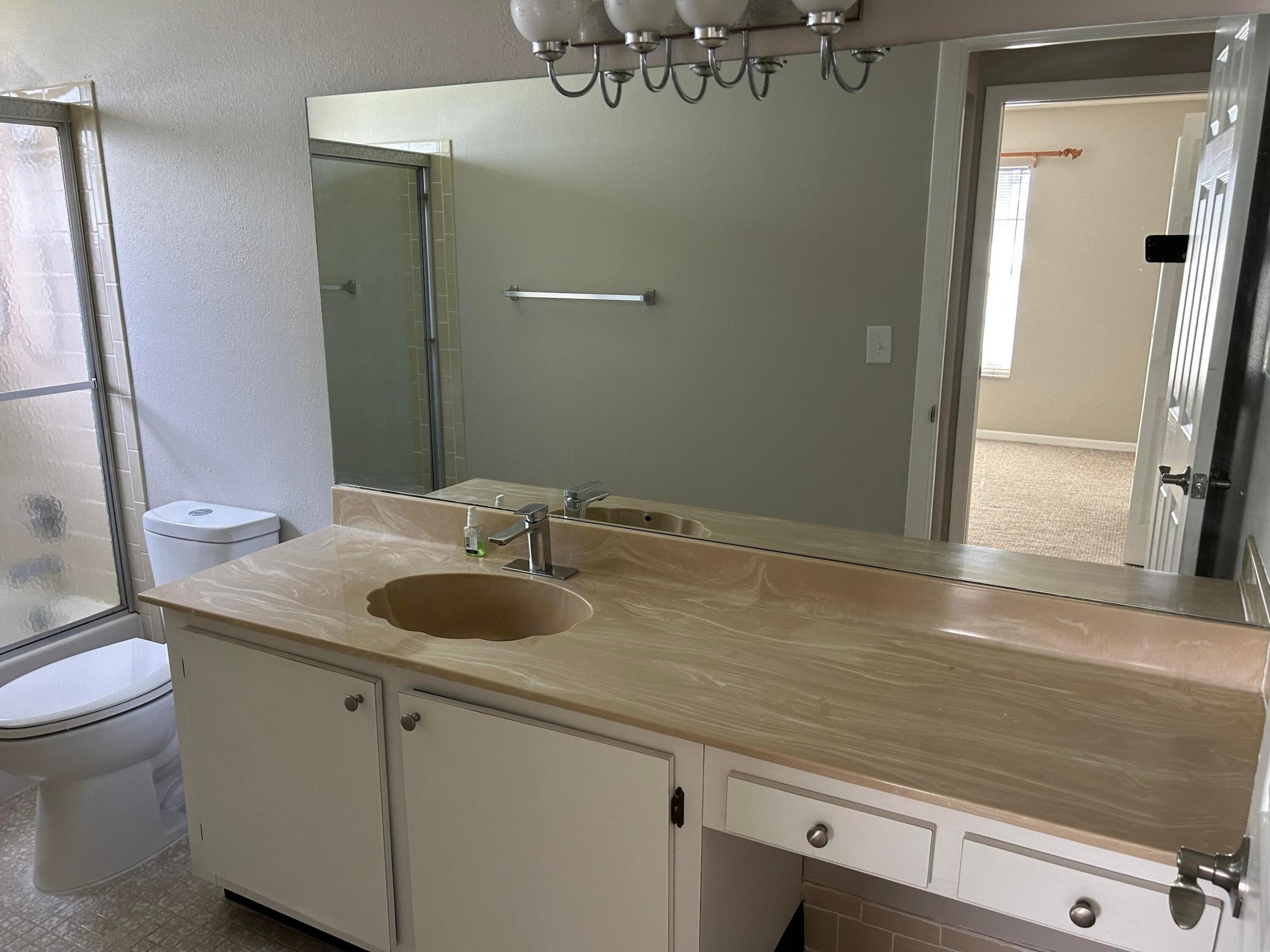 Lucerne Villas Ln, Lake Worth, FL 33467