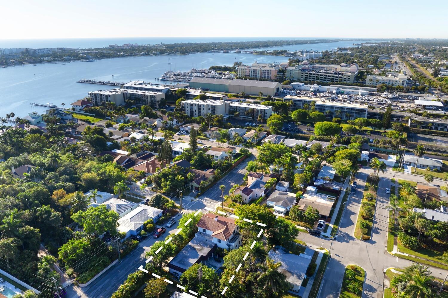 Lakeside Dr, Lake Worth Beach, FL 33460