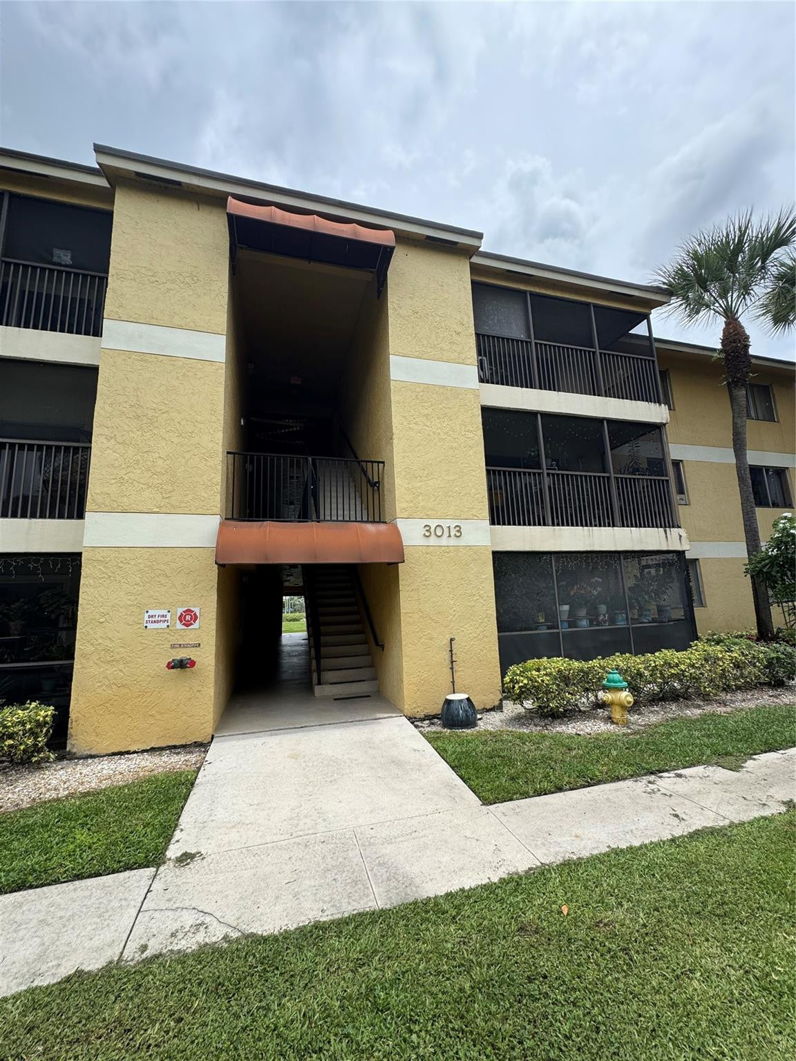 Oakland Forest Dr, Oakland Park, FL 33309