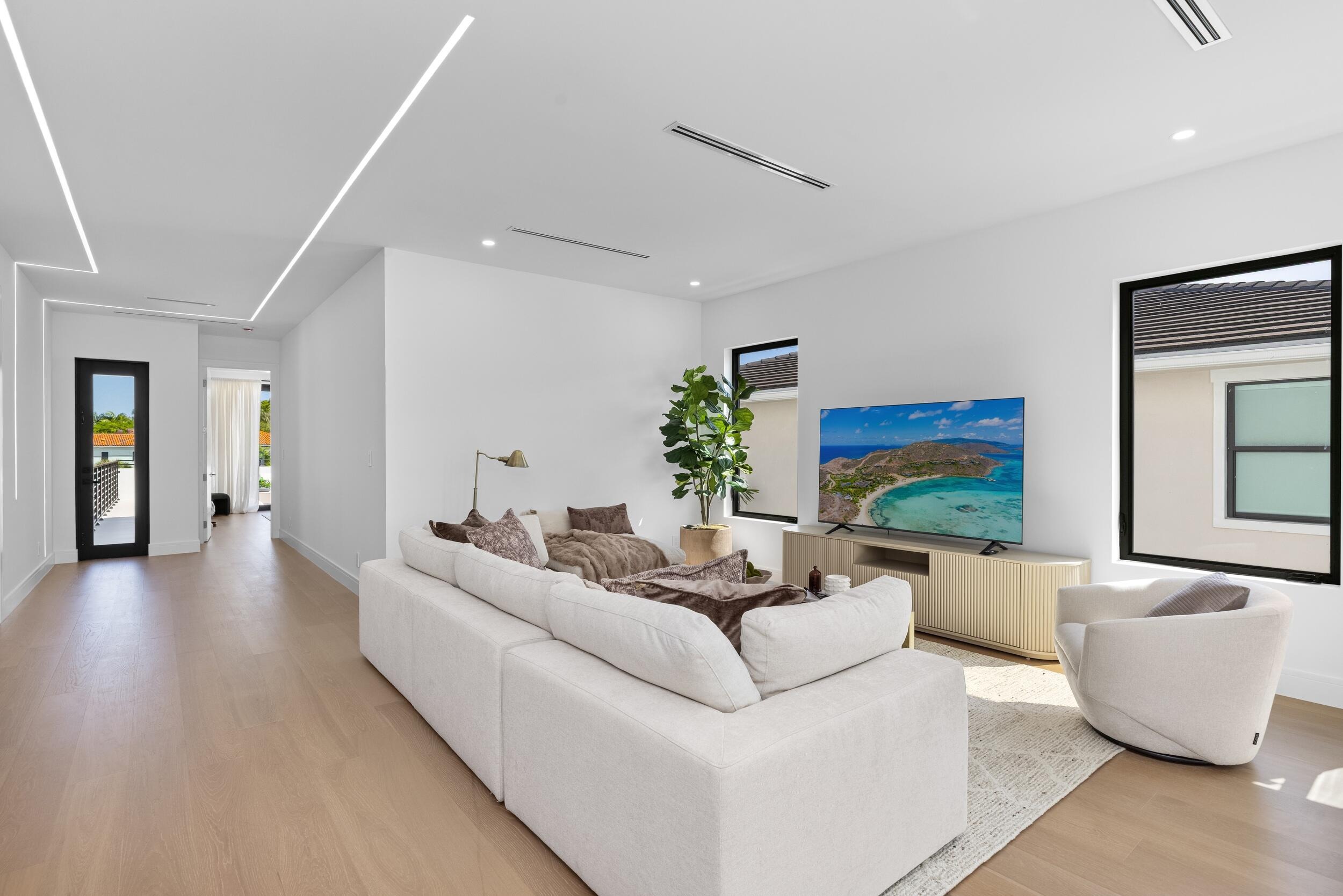Lake Ave, Delray Beach, FL 33483