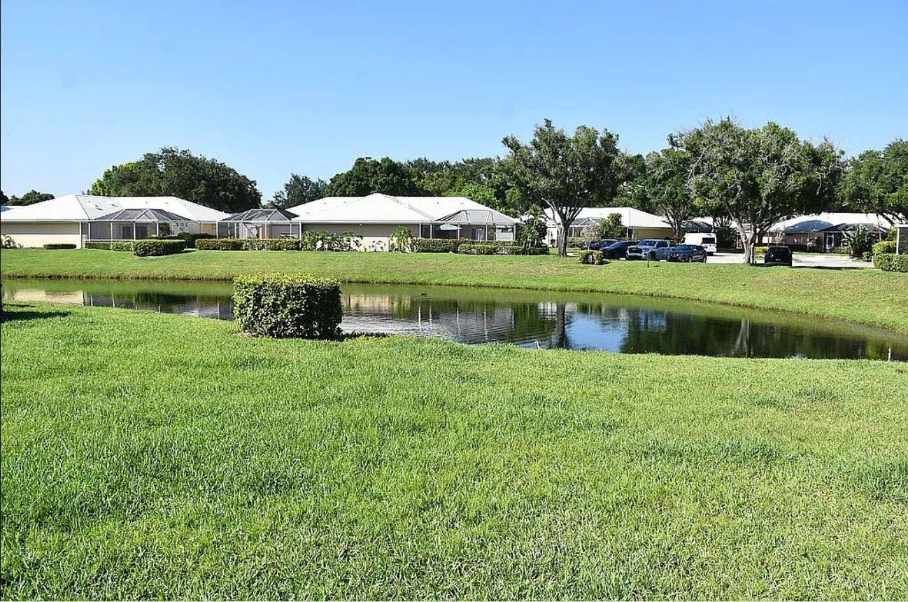 Sun Terrace Ct, Palm Beach Gardens, FL 33403