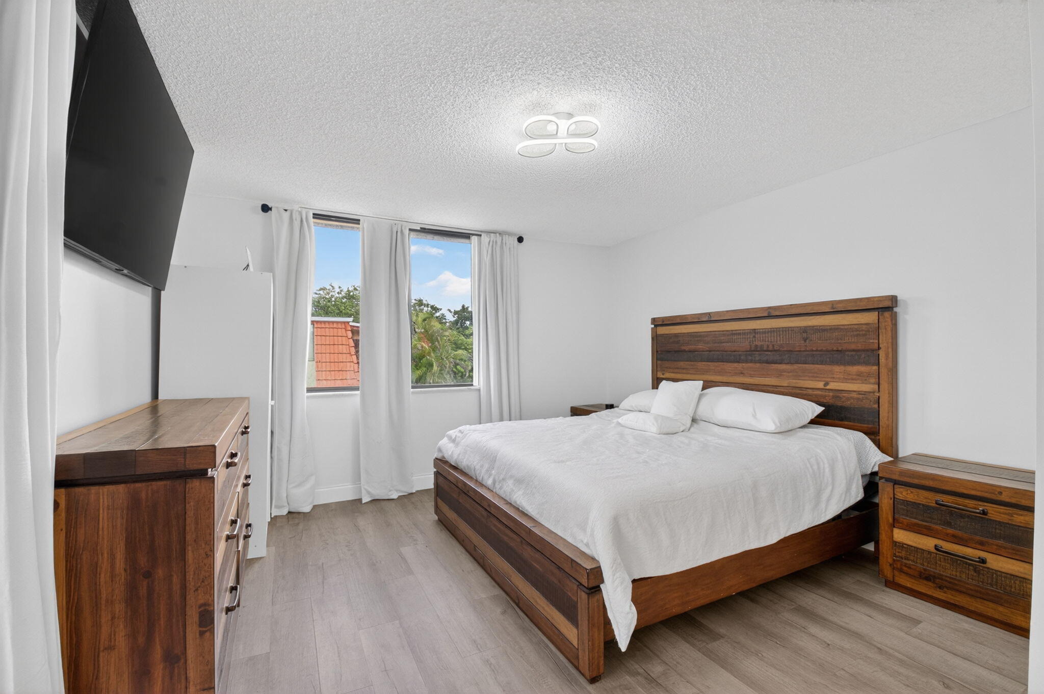 Trent Ct, Boca Raton, FL 33433