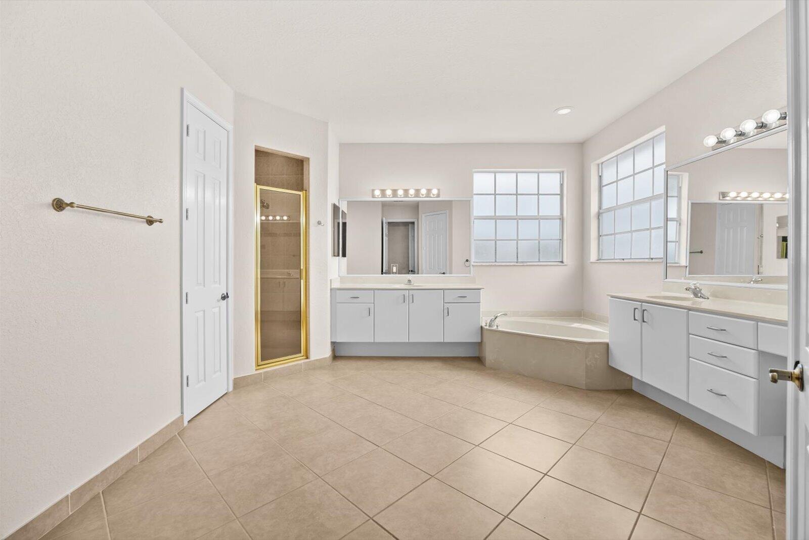Magnolia Lakes Blvd, Port Saint Lucie, FL 34986
