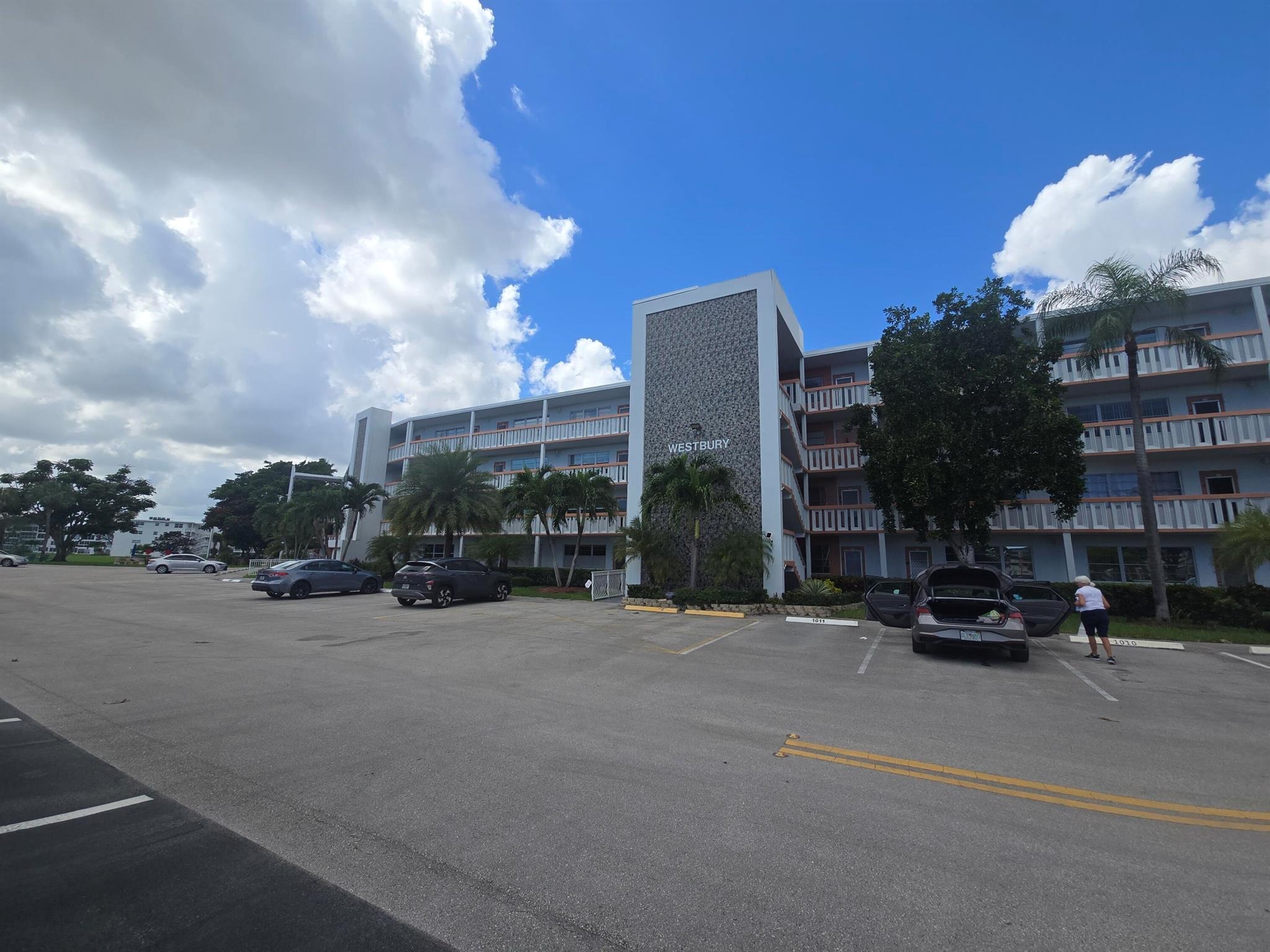 Westbury F , Deerfield Beach, FL 33442