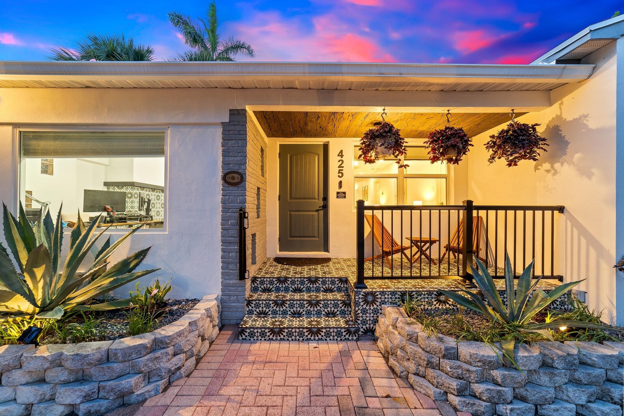 32nd St, West Palm Beach, FL 33407
