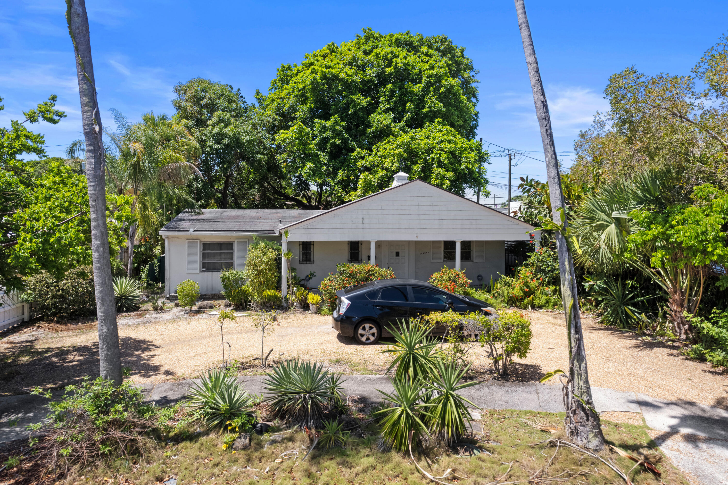 Marlborough Pl, West Palm Beach, FL 33405 #1