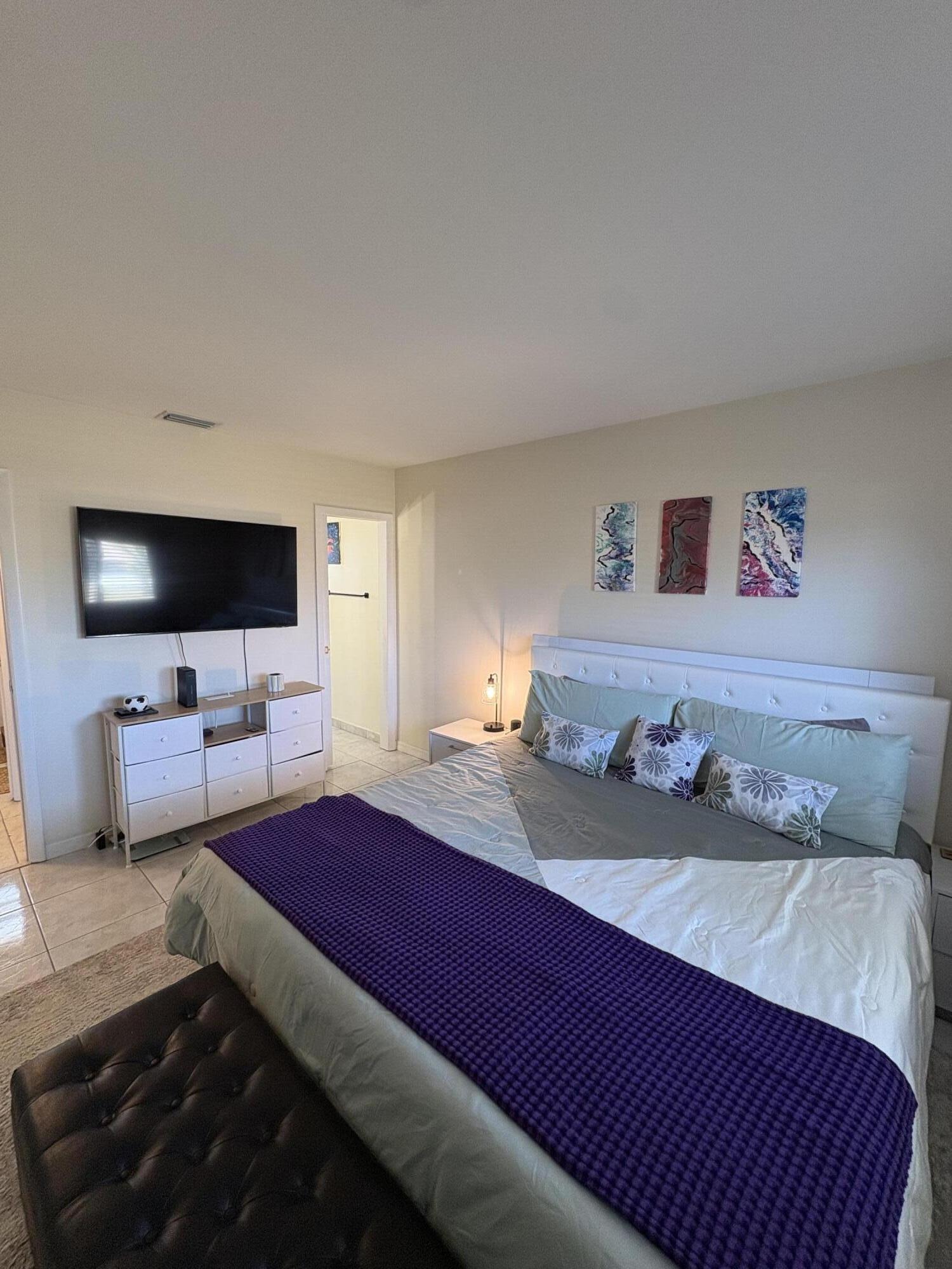 Crosley Dr, West Palm Beach, FL 33415