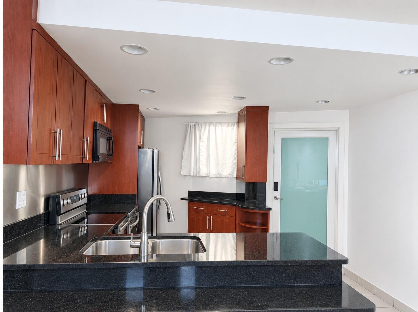18th Ave, Miami, FL 33179