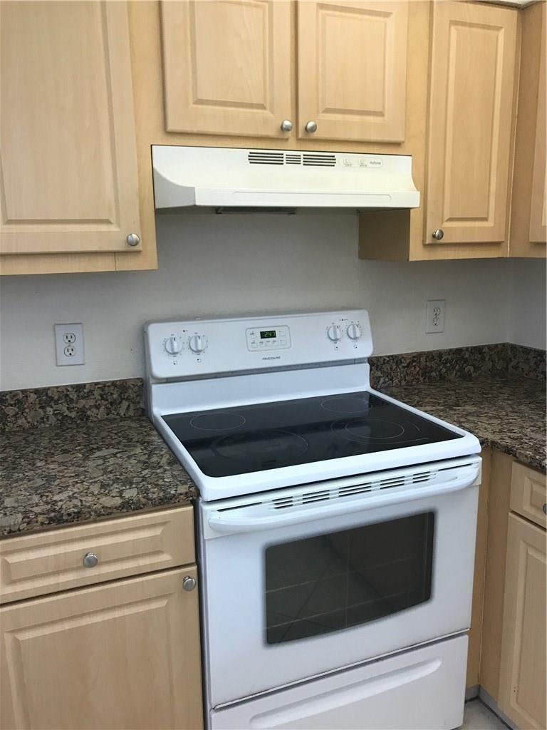 Flagler Ave, Pompano Beach, FL 33060