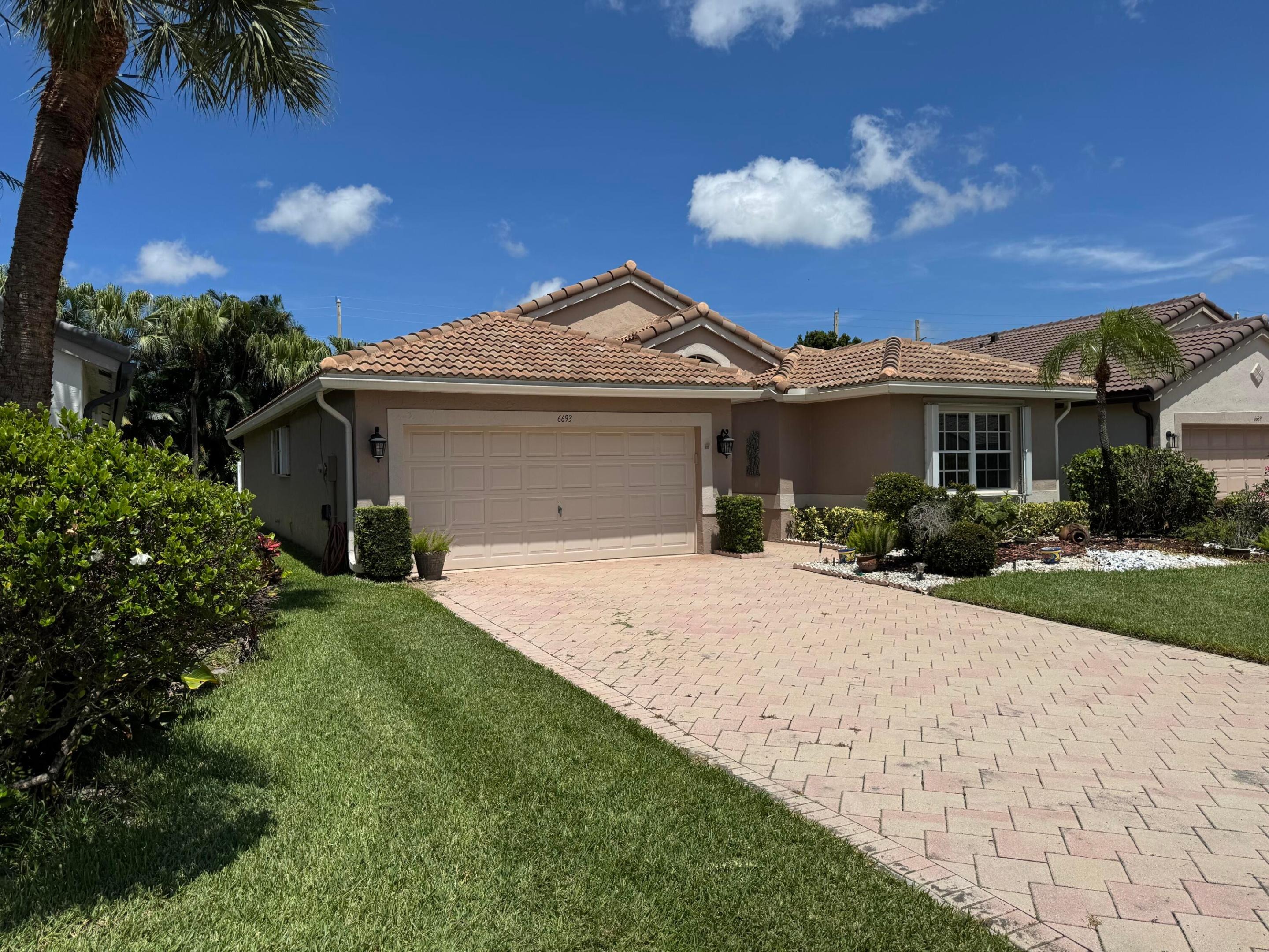 Sun River Rd, Boynton Beach, FL 33437