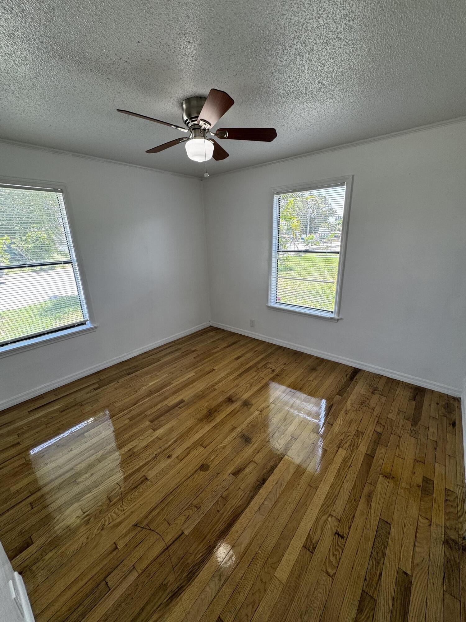 32nd St, Riviera Beach, FL 33404