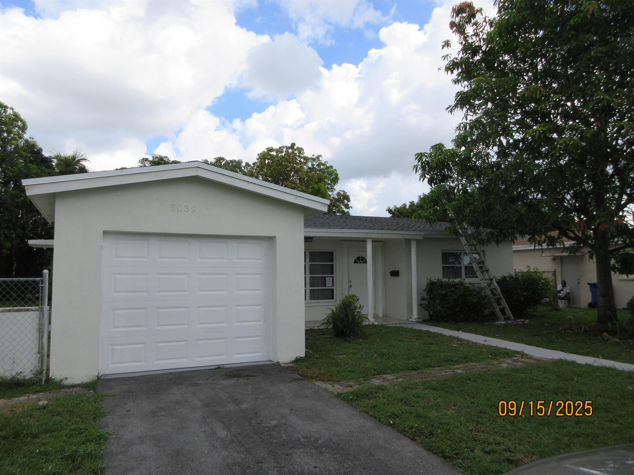 41st Ct, Lauderdale Lakes, FL 33319